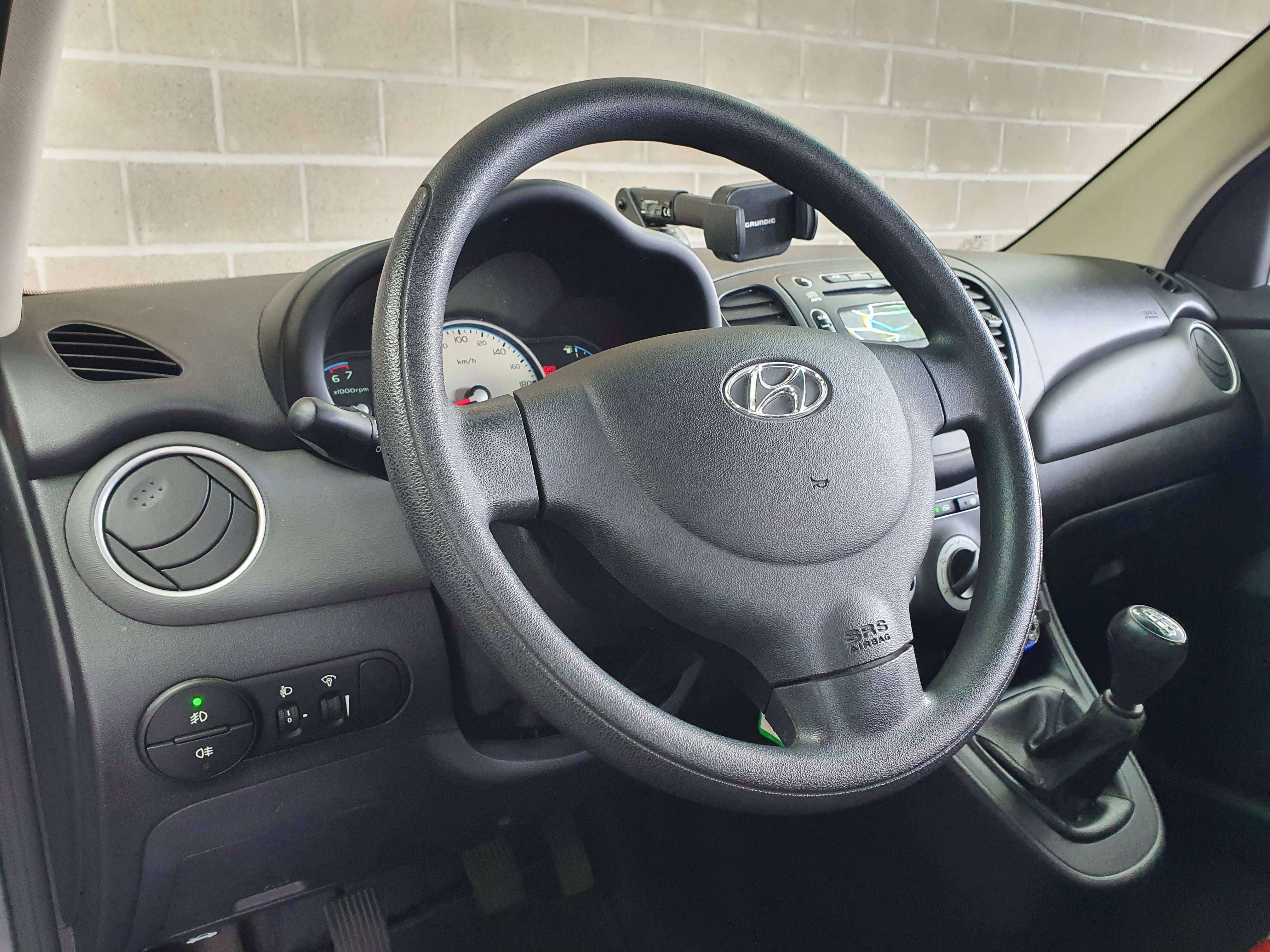 Hyundai i10 🟢1.1 ESSENCE 67CV - FULL CARNET - BLUETOOTH - 5 PORTES