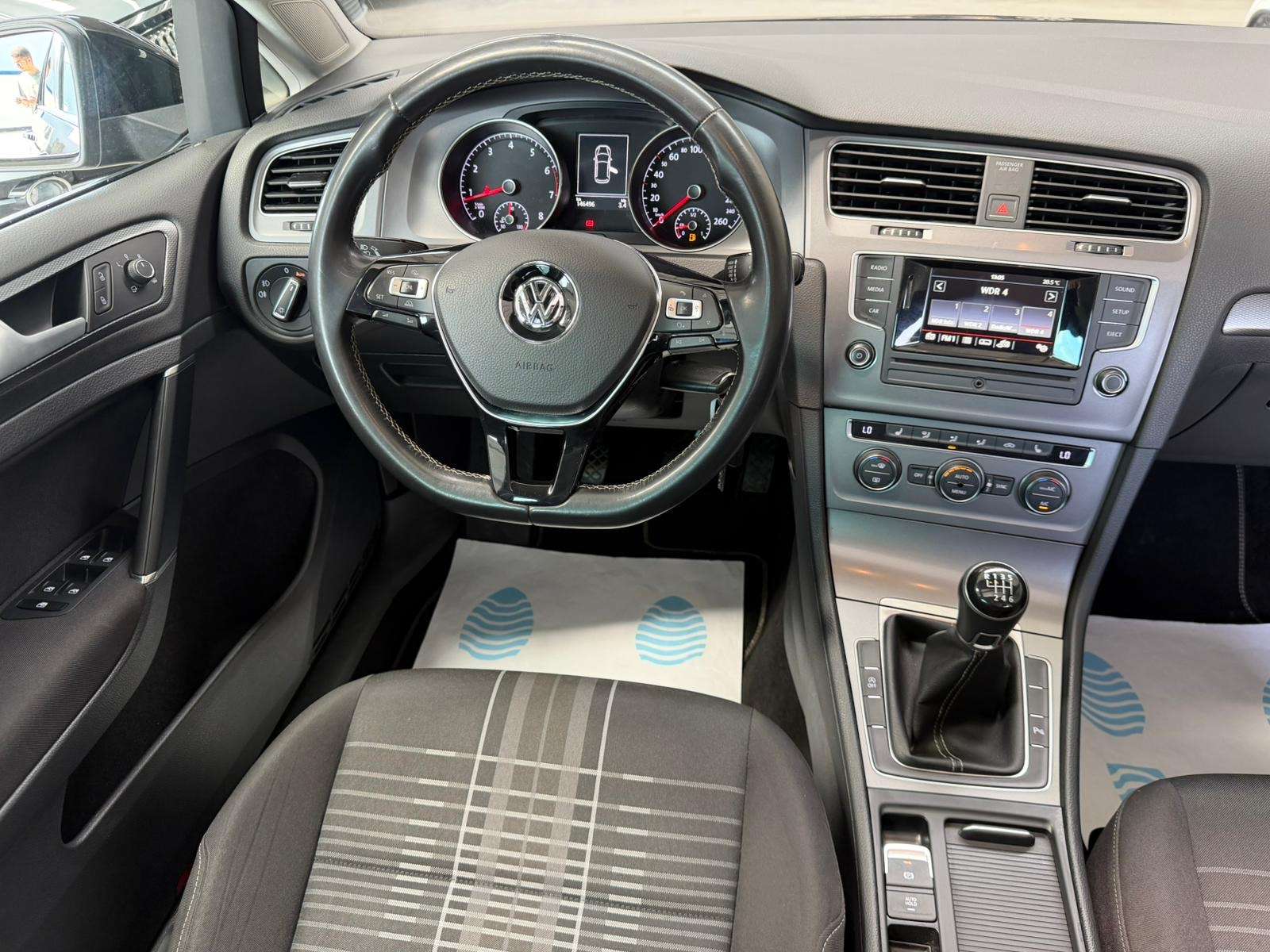 Volkswagen Golf Golf 1.2 TSI essence Lounge 2015 EURO 6b Toit Pano Garantie 12 Mois