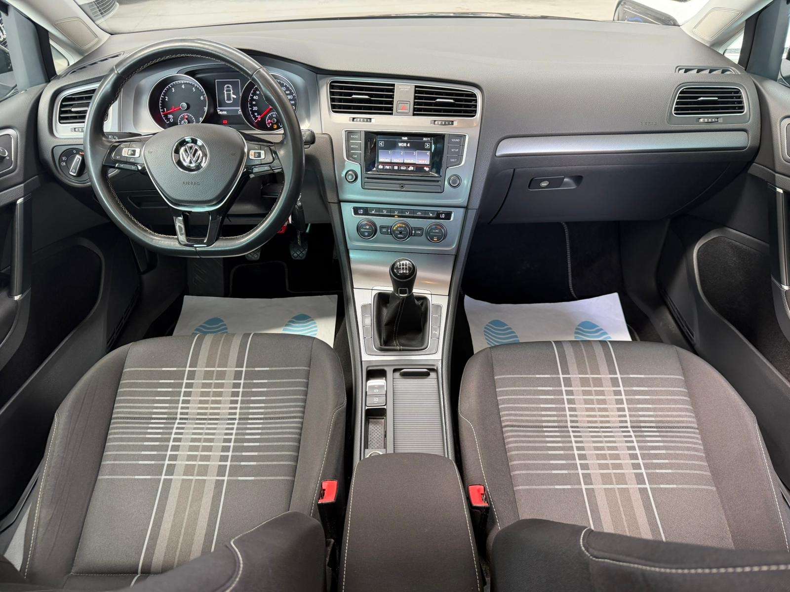 Volkswagen Golf Golf 1.2 TSI essence Lounge 2015 EURO 6b Toit Pano Garantie 12 Mois