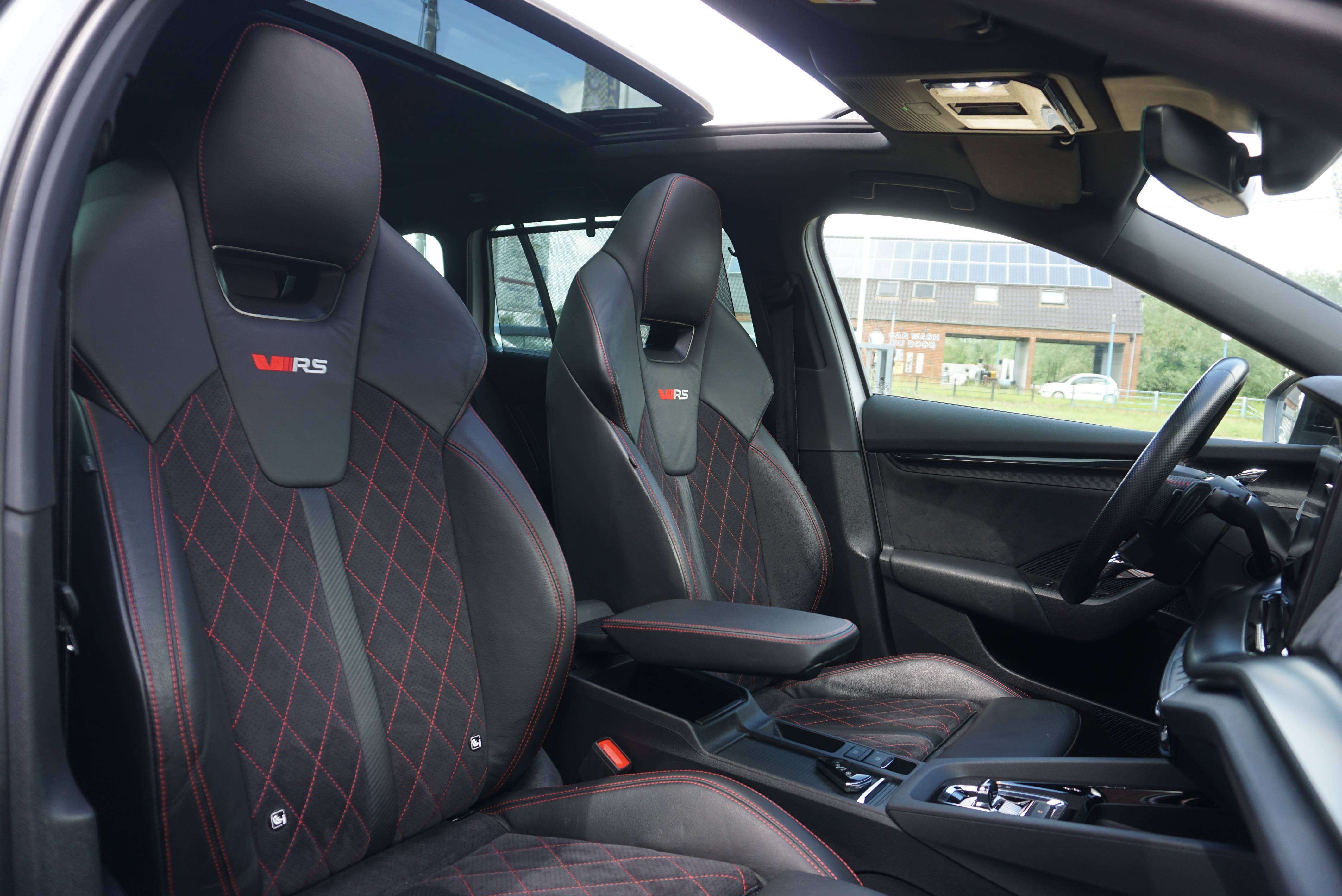 Skoda Octavia SW RS 2.0 TFSI 245CV COCKPIT DSG PANO CAM CARNET