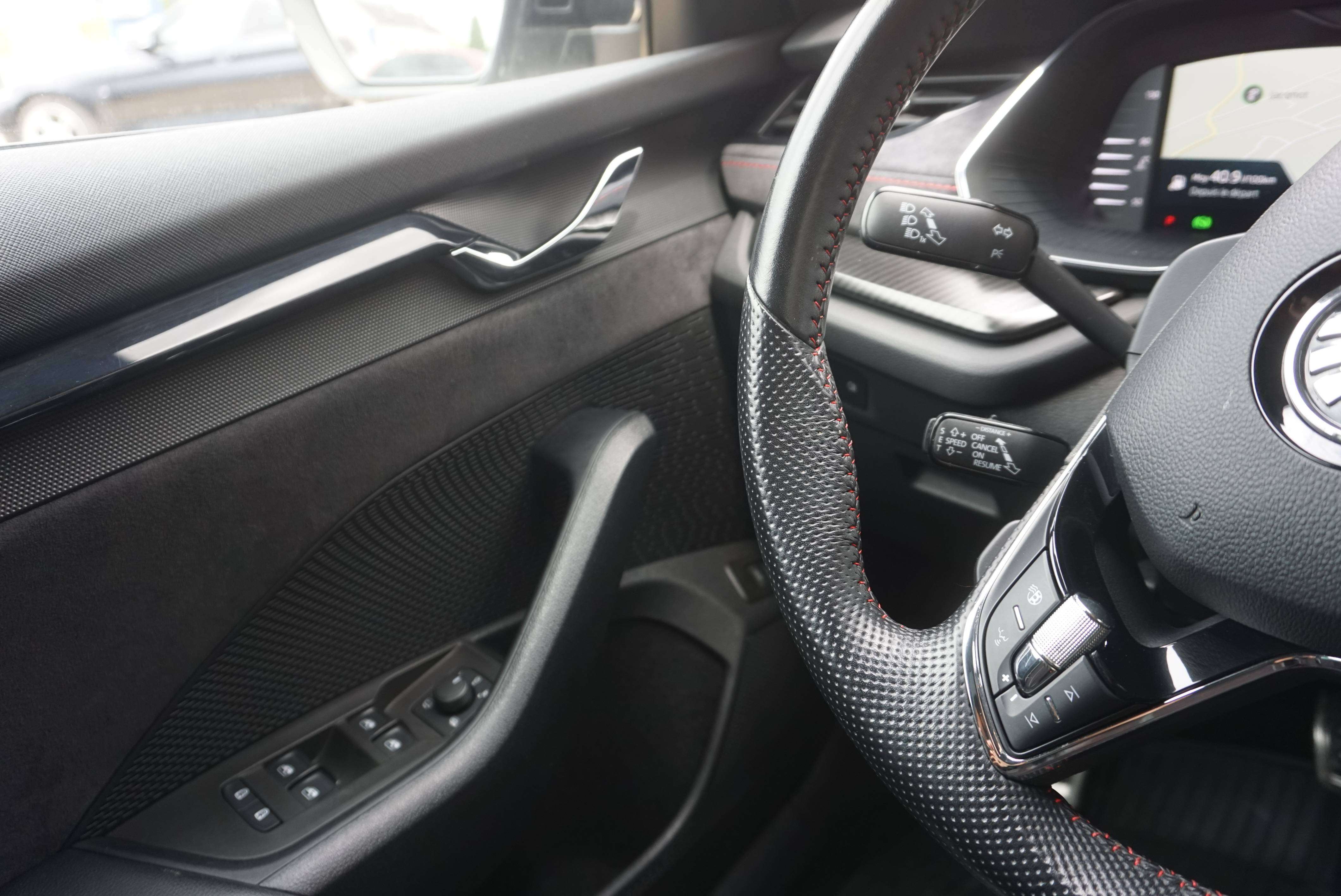 Skoda Octavia SW RS 2.0 TFSI 245CV COCKPIT DSG PANO CAM CARNET