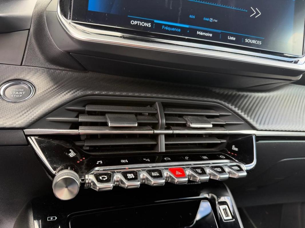 Peugeot 2008 1.2 PURETECH 130 GT EAT // GARANTIE CONSTRUCTEUR / SUIVI COMPLET//