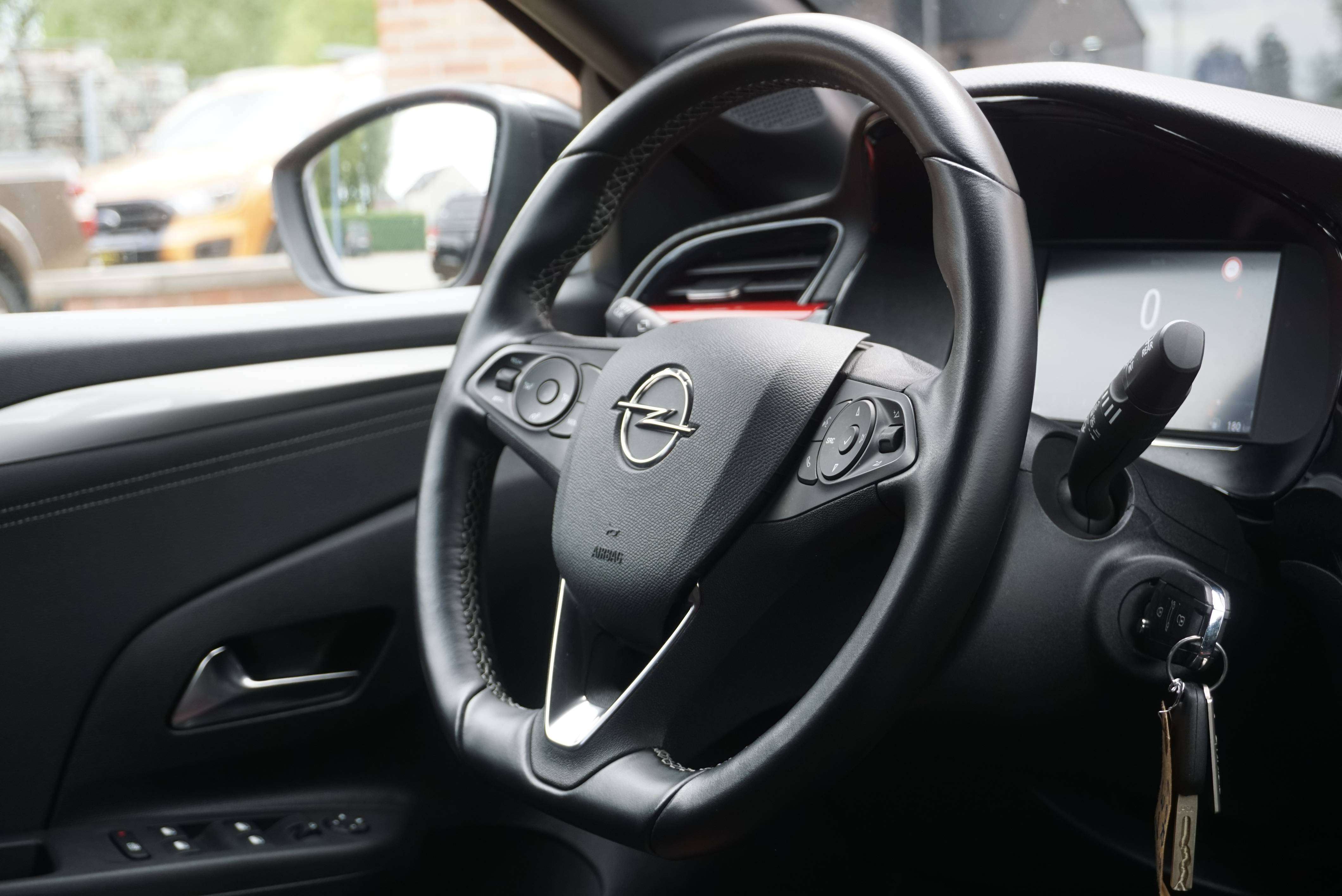 Opel Corsa 1.5 Turbo D GS Line COCKPIT 1er MAIN NAVI CRUISE