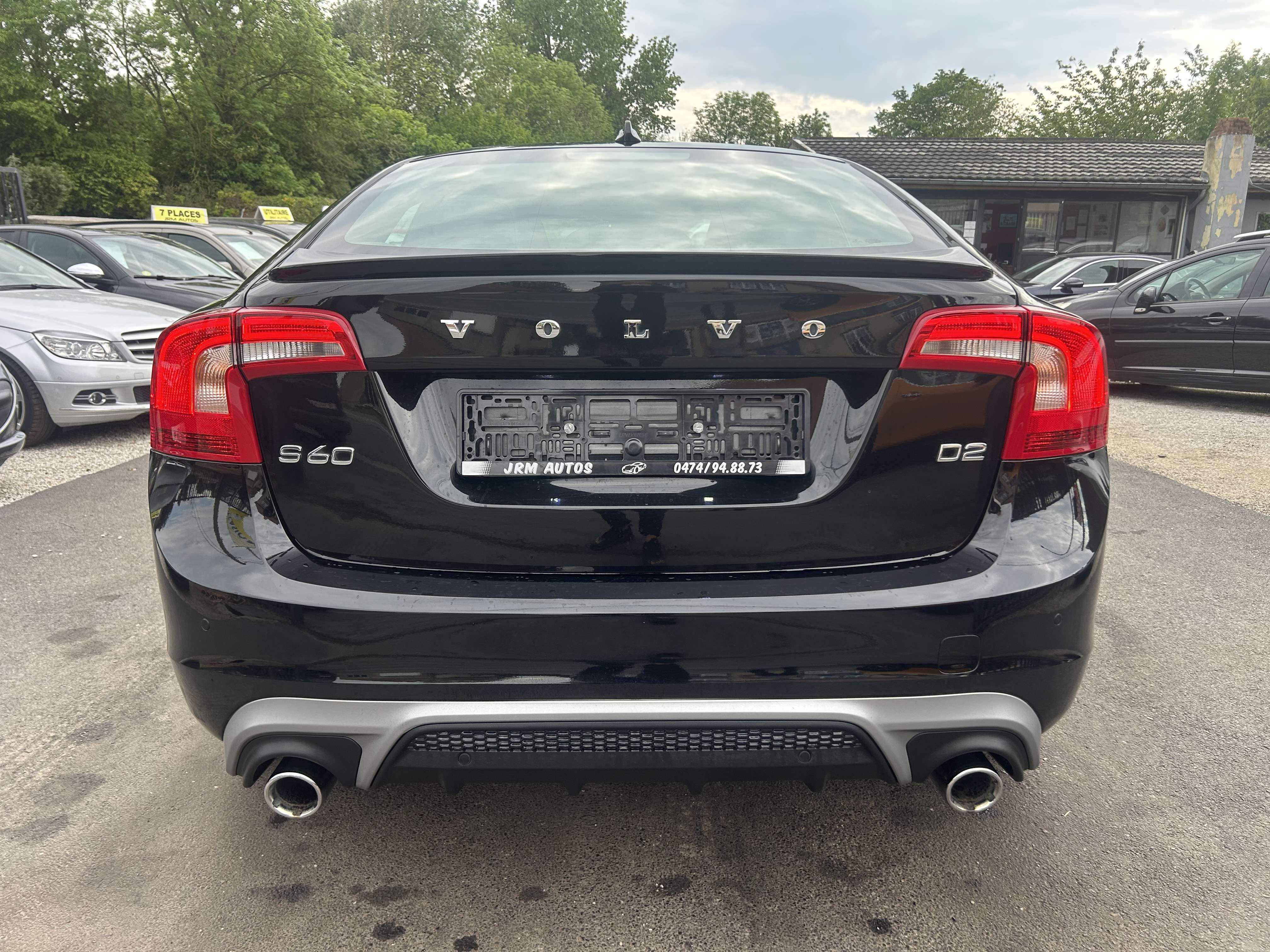 Volvo S60 2.0 D2 Momentum R-Design Avec Carnet Complet *** CLIM AUTO/GPS ***