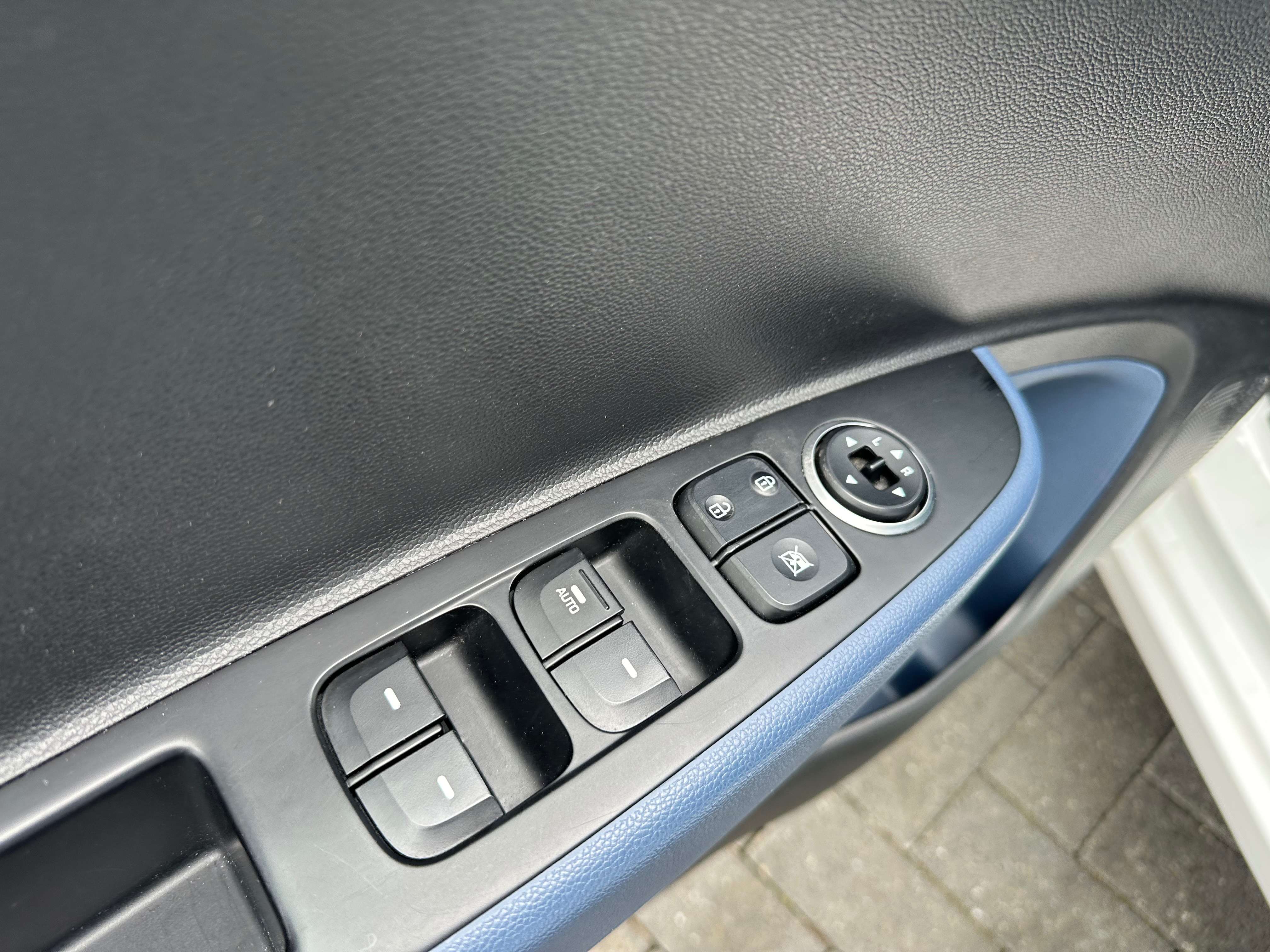 Hyundai i10 1.0i AUTOMATIQUE AIRCO 85000km