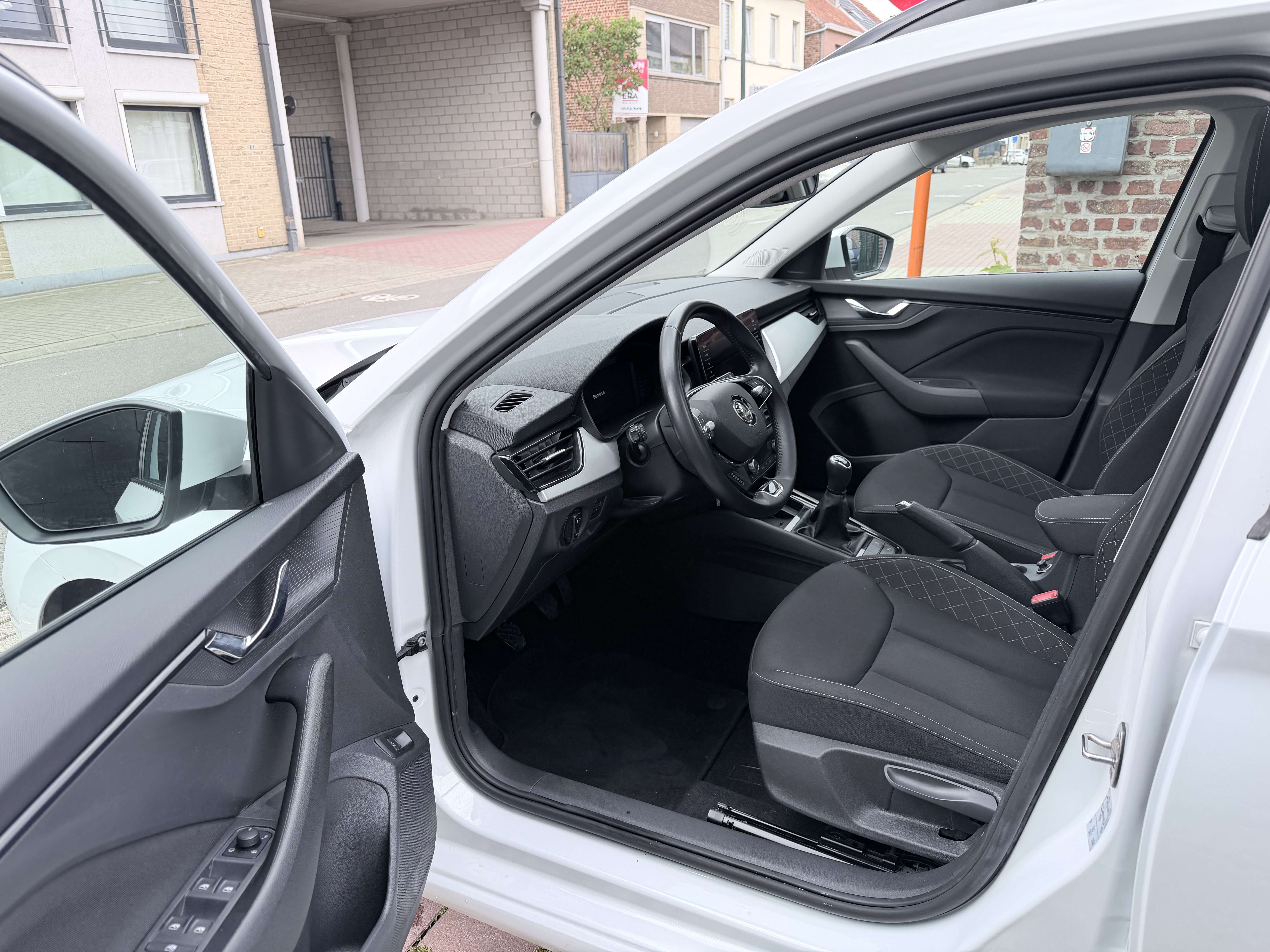 Skoda Kamiq PANO | CARPLAY | DIGITAAL DASH | ZETELVERWARMING
