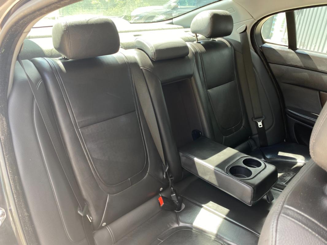 Jaguar Xf 2.2 D LUXE PREMIUM A - 2012 112 000 km Garantie