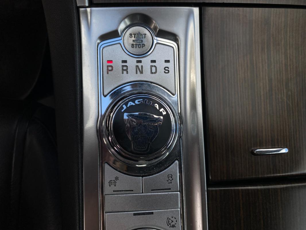 Jaguar Xf 2.2 D LUXE PREMIUM A - 2012 112 000 km Garantie