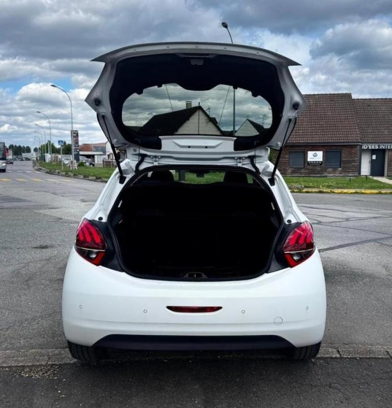 Peugeot 208 1.2 PT 110 CV ROLAND GARROS TOIT PANO