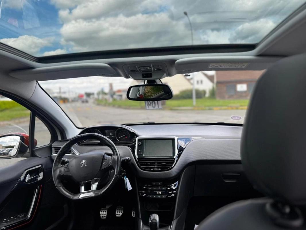 Peugeot 208 1.2 PT 110 CV ROLAND GARROS TOIT PANO