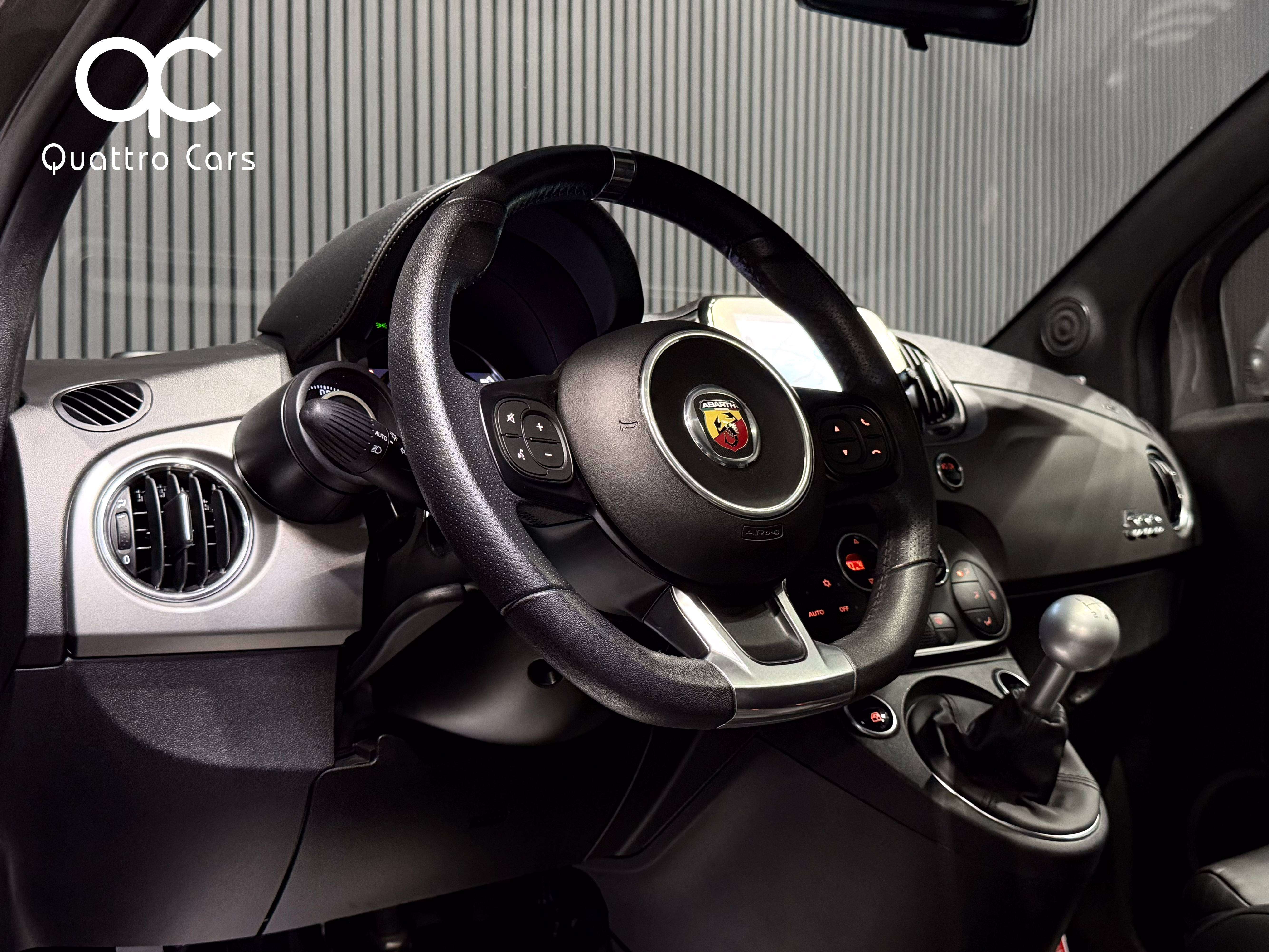 Abarth 595 Turismo 1.4 T-Jet - Toit ouvrant - Beats - Xenon - Cuir - Car play