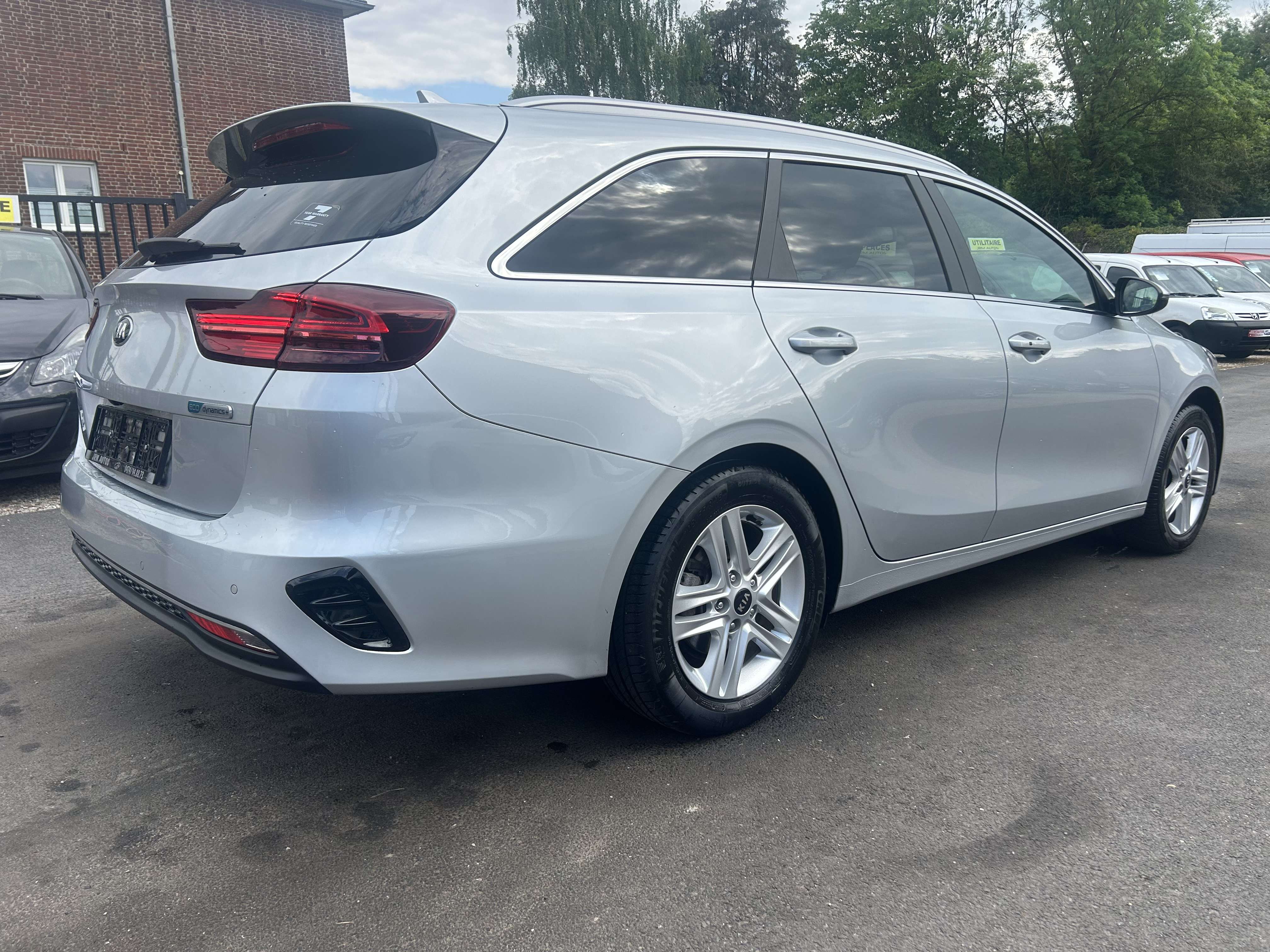 Kia Ceed SW / cee'd SW 1.6 CRDi MHEV Business Line DCT (EU6d) 1er Proprio *** CLIM/CAMERA/GPS ***