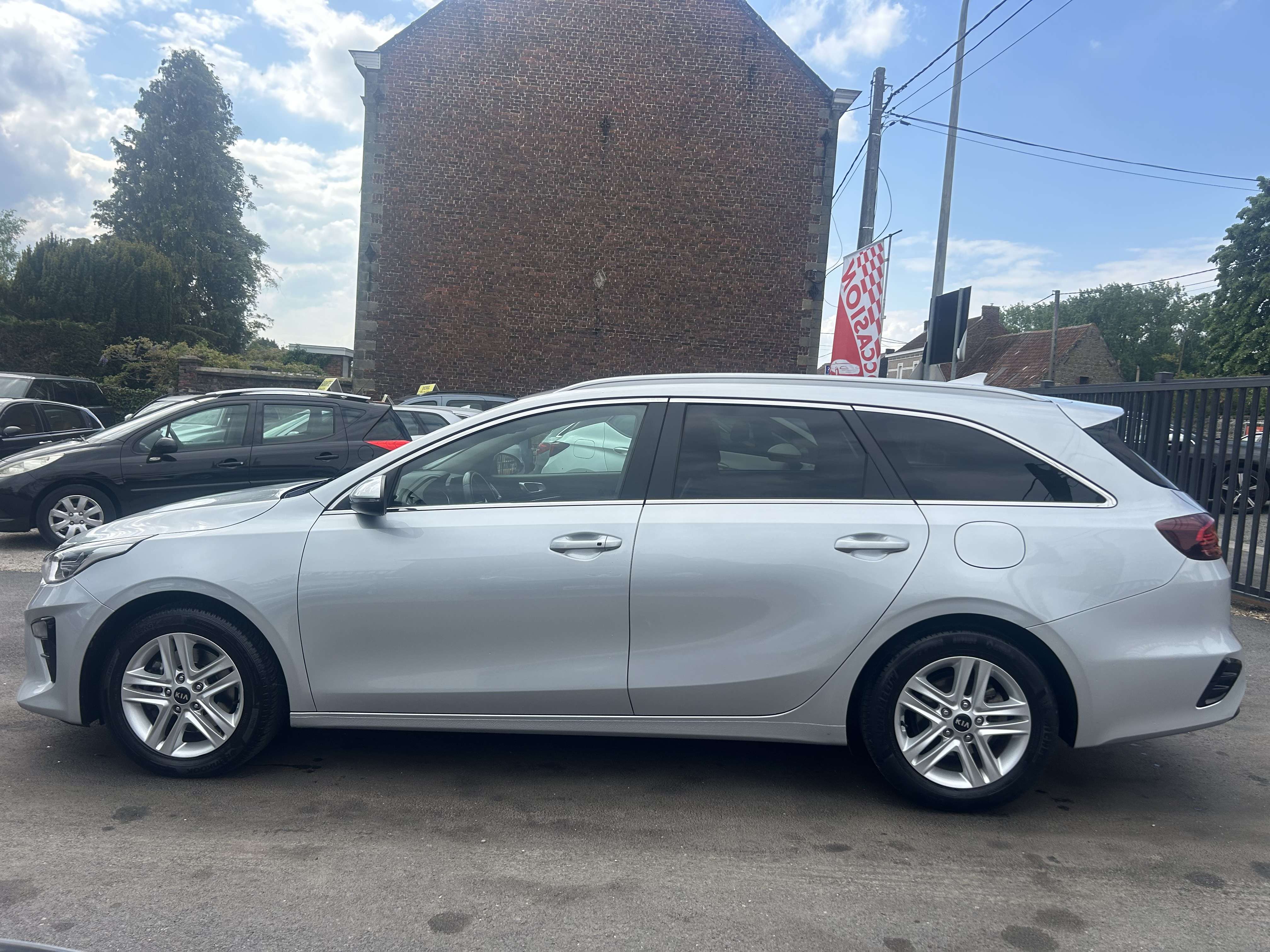 Kia Ceed SW / cee'd SW 1.6 CRDi MHEV Business Line DCT (EU6d) 1er Proprio *** CLIM/CAMERA/GPS ***