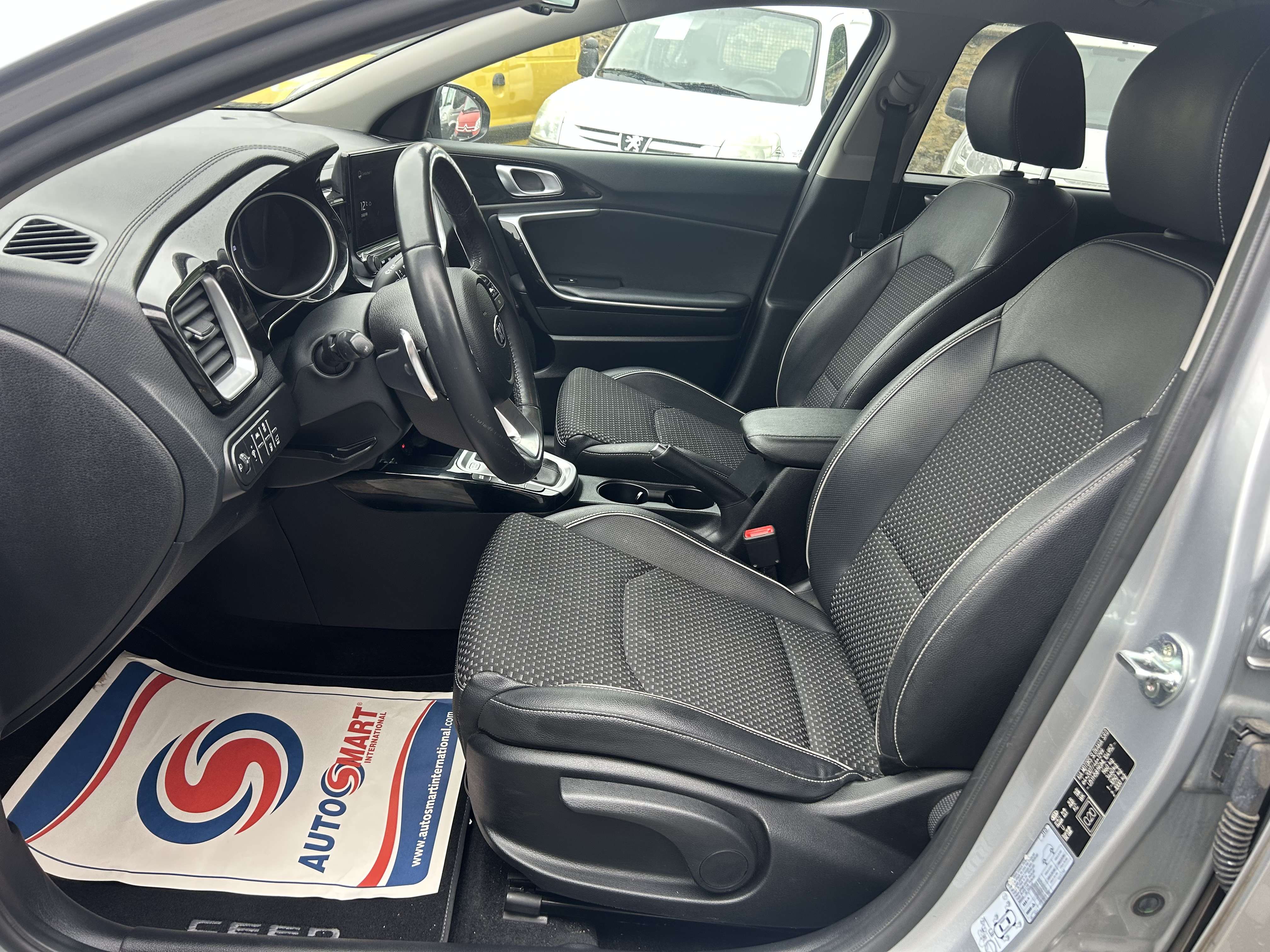 Kia Ceed SW / cee'd SW 1.6 CRDi MHEV Business Line DCT (EU6d) 1er Proprio *** CLIM/CAMERA/GPS ***