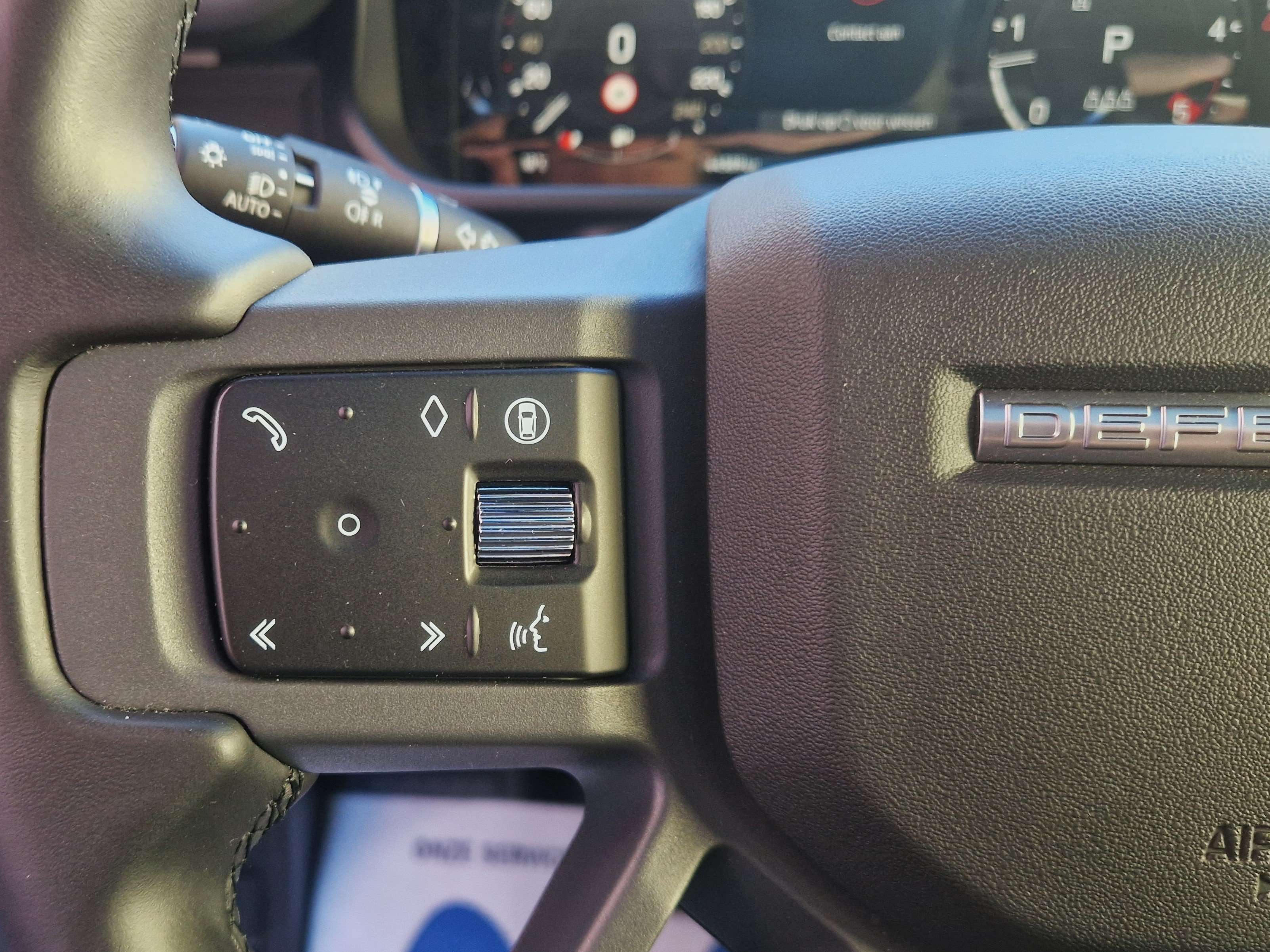 Land Rover Defender Defender 110 3.0D MHEV D300 X-Dynamic