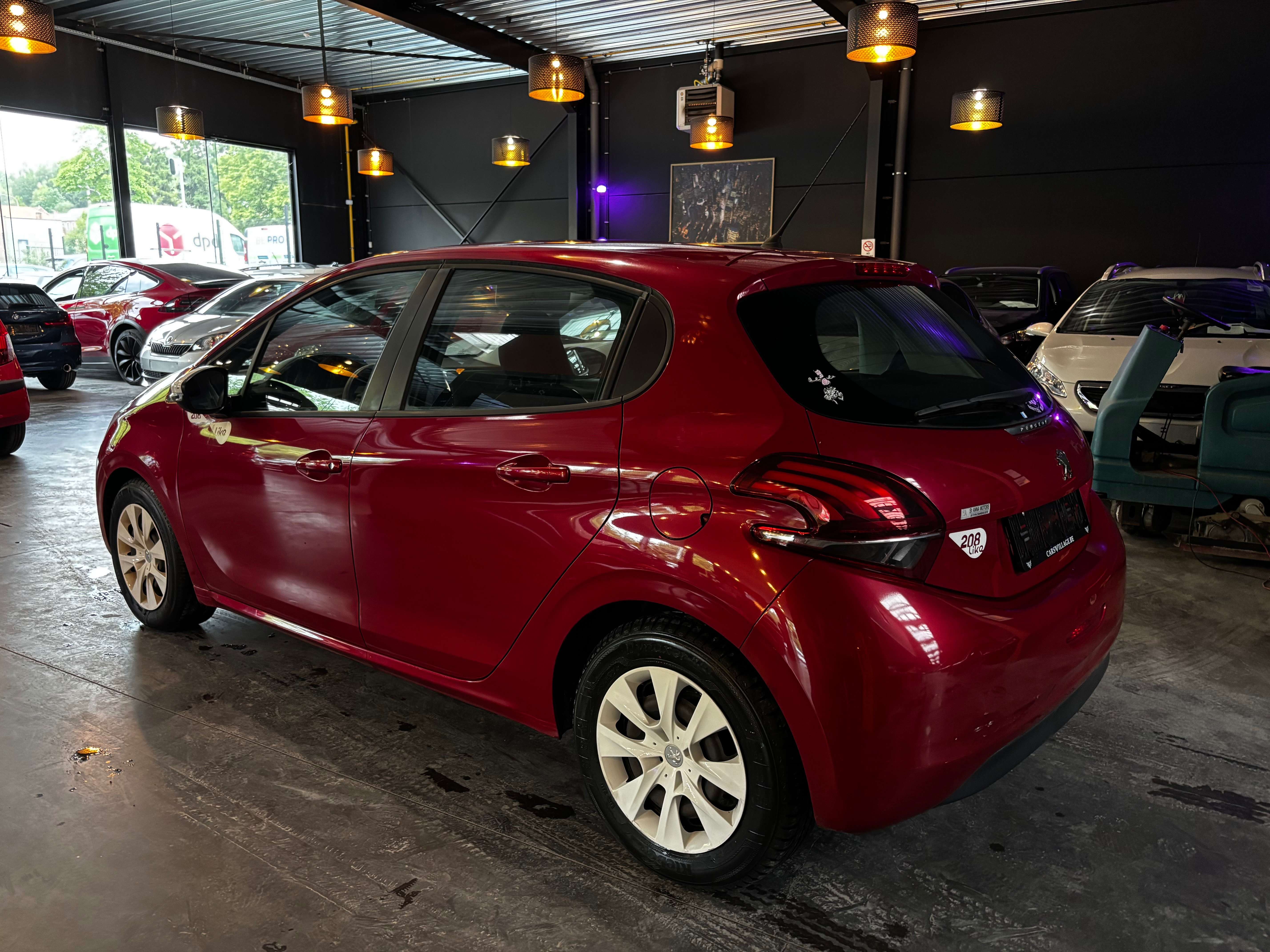 Peugeot 208 208 1.2i Like/12 000 KM/12 MOIS DE GARANTIE