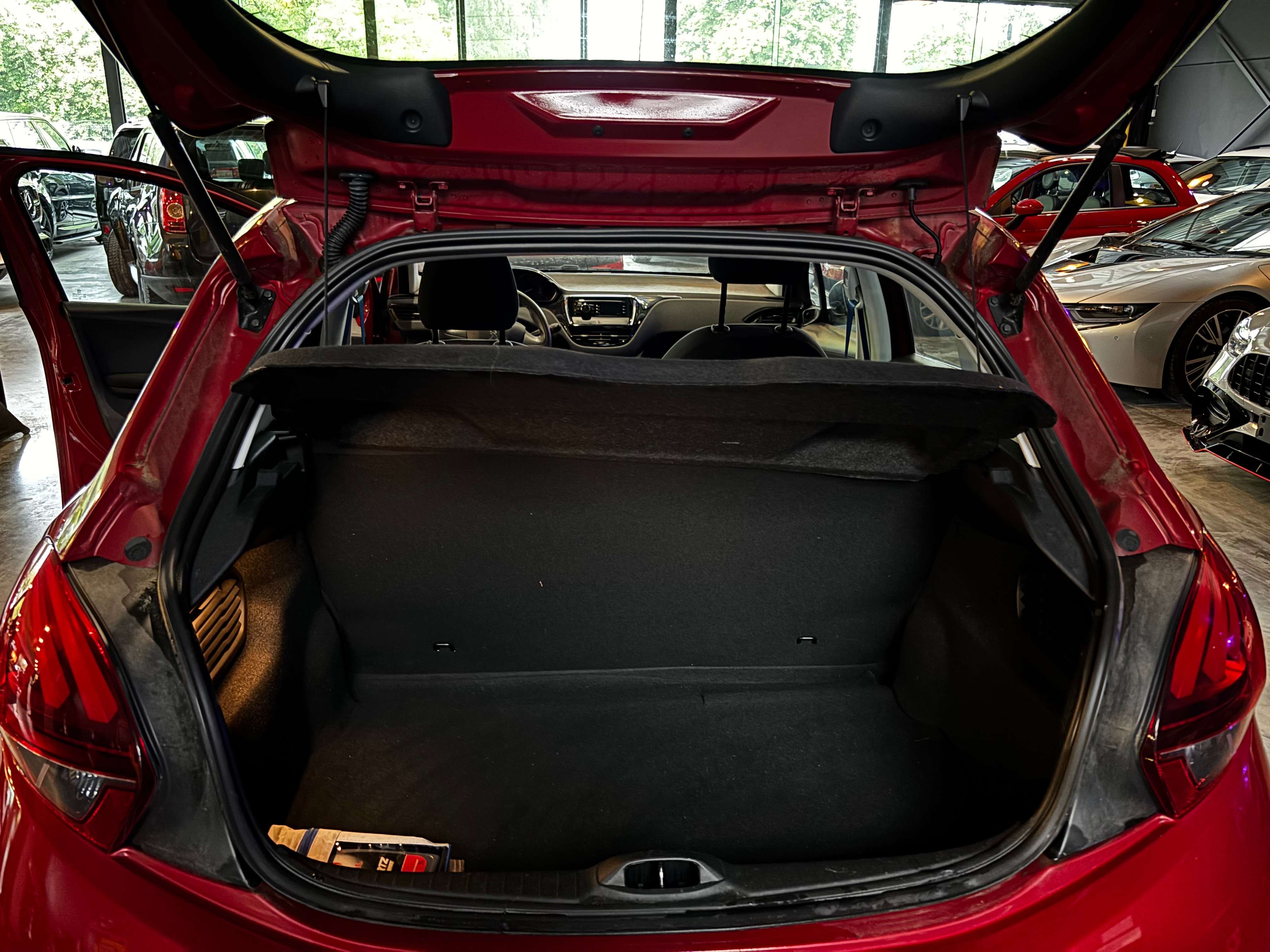 Peugeot 208 208 1.2i Like/12 000 KM/12 MOIS DE GARANTIE