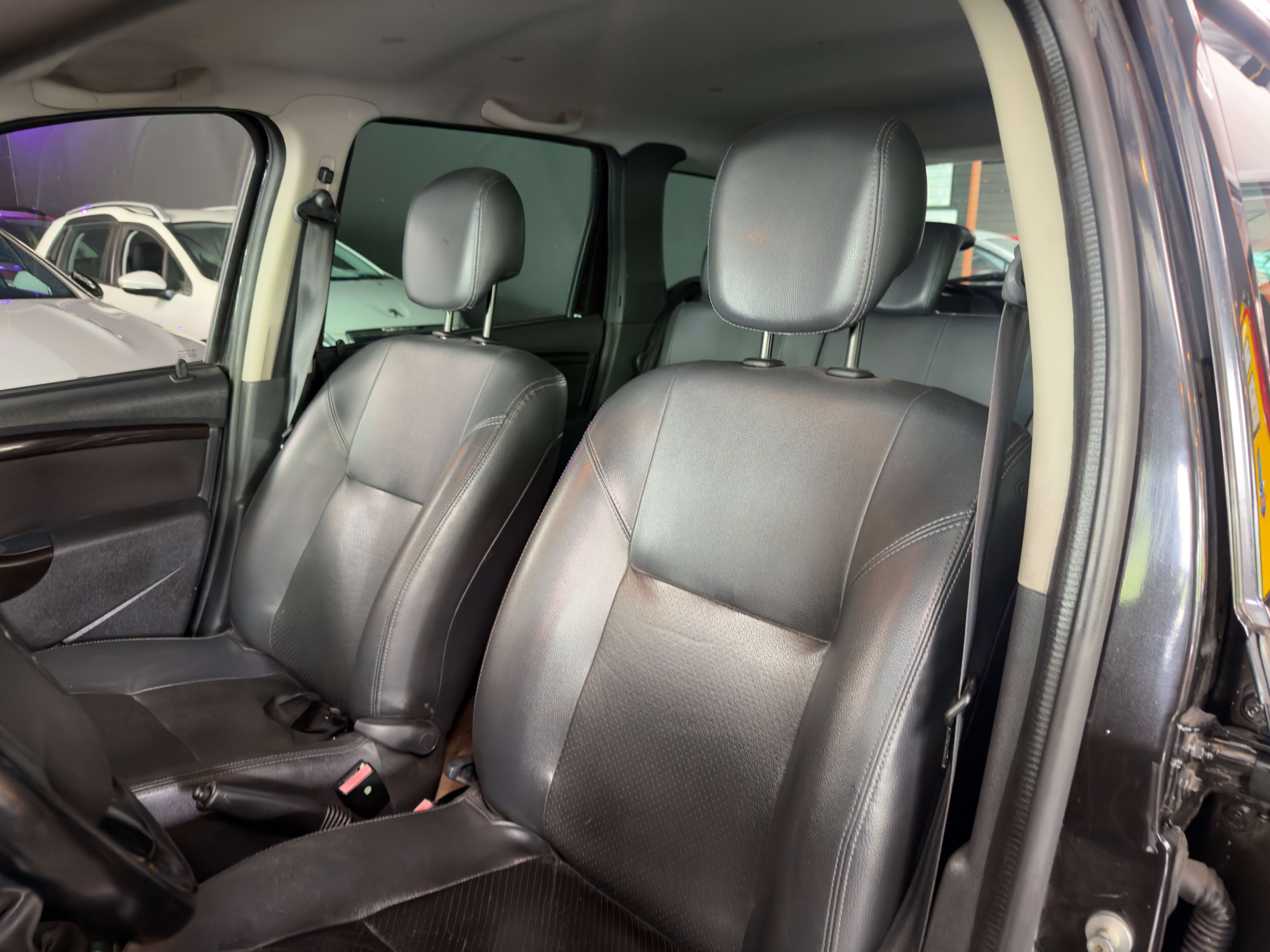 Dacia Duster Duster 1.6i 4x4 Laureate/12 mois de garantie