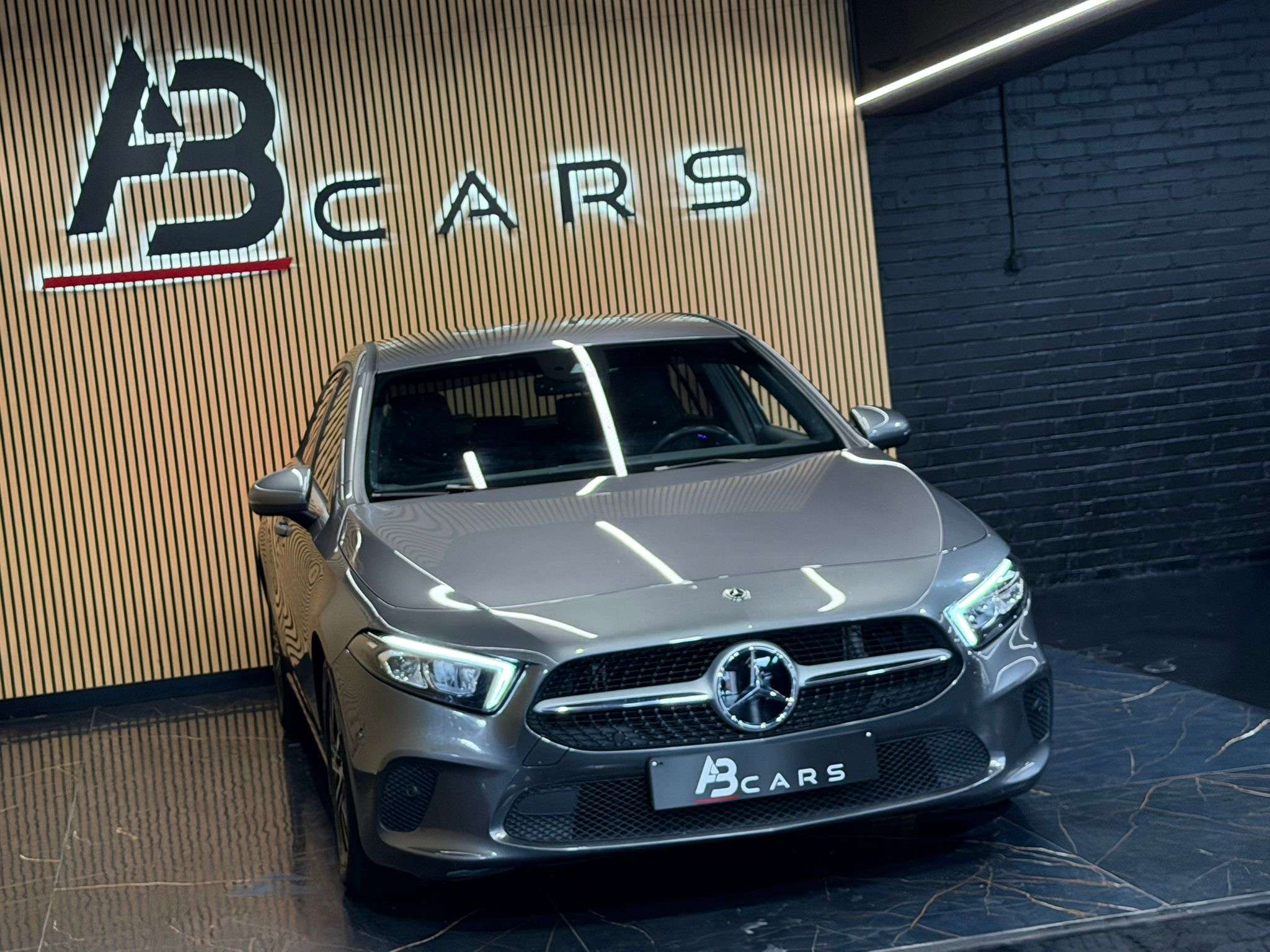Mercedes-Benz A 180 d * GARANTIE 12 MOIS * BOITE AUTOMATIQUE *
