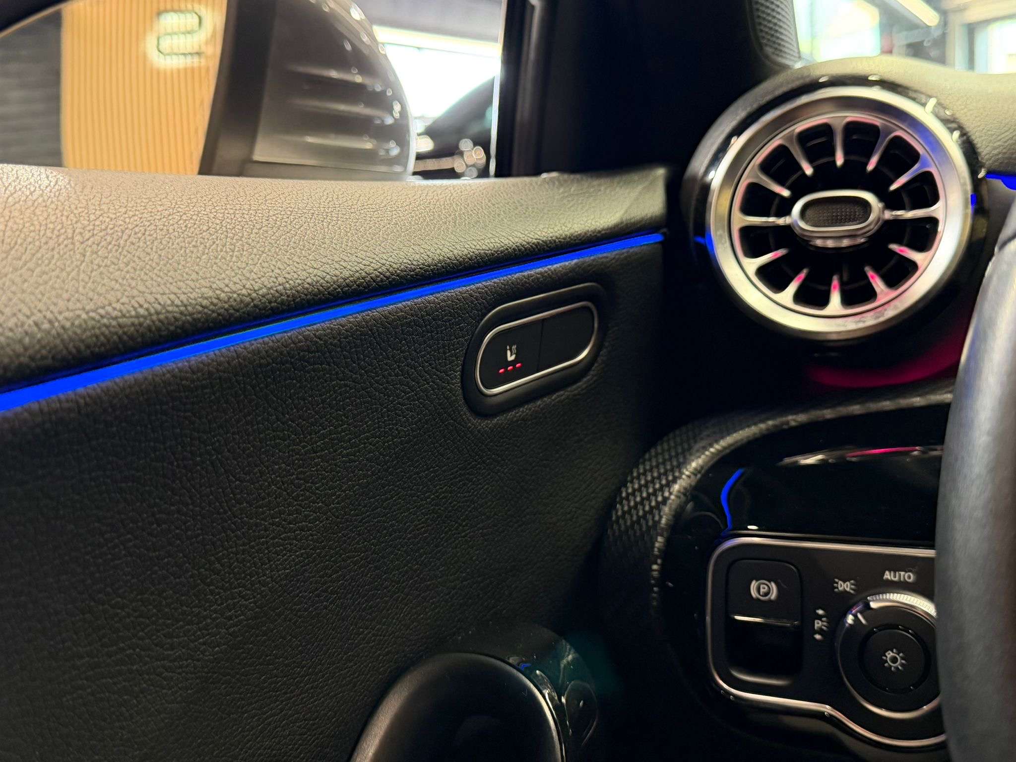 Mercedes-Benz A 180 d * GARANTIE 12 MOIS * BOITE AUTOMATIQUE *