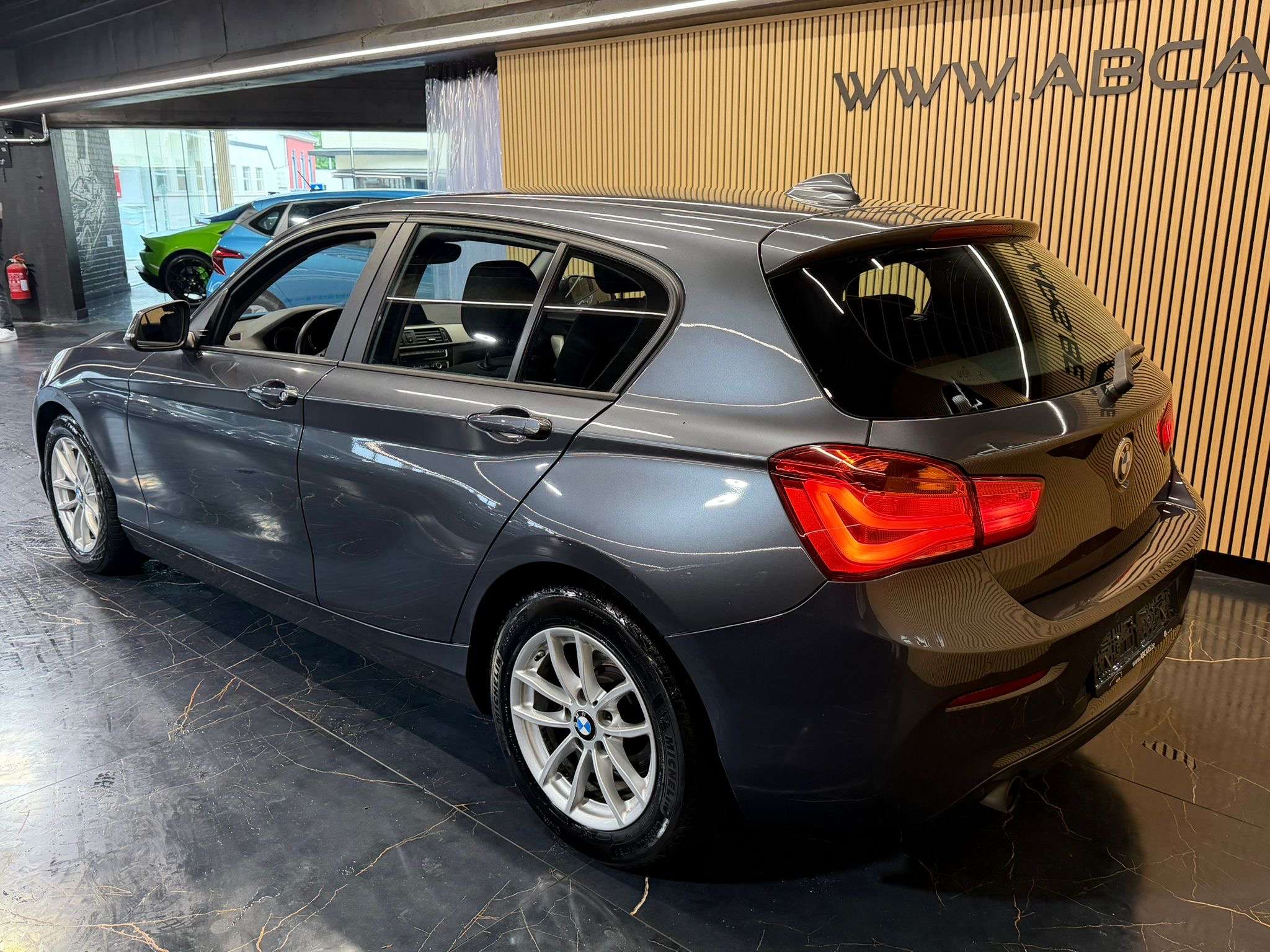 BMW 118 I * GARANTIE 12 MOIS * 1ER PROPRIÉTAIRE *
