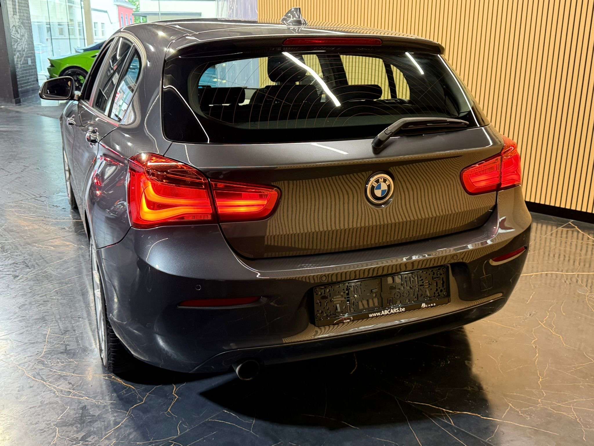 BMW 118 I * GARANTIE 12 MOIS * 1ER PROPRIÉTAIRE *