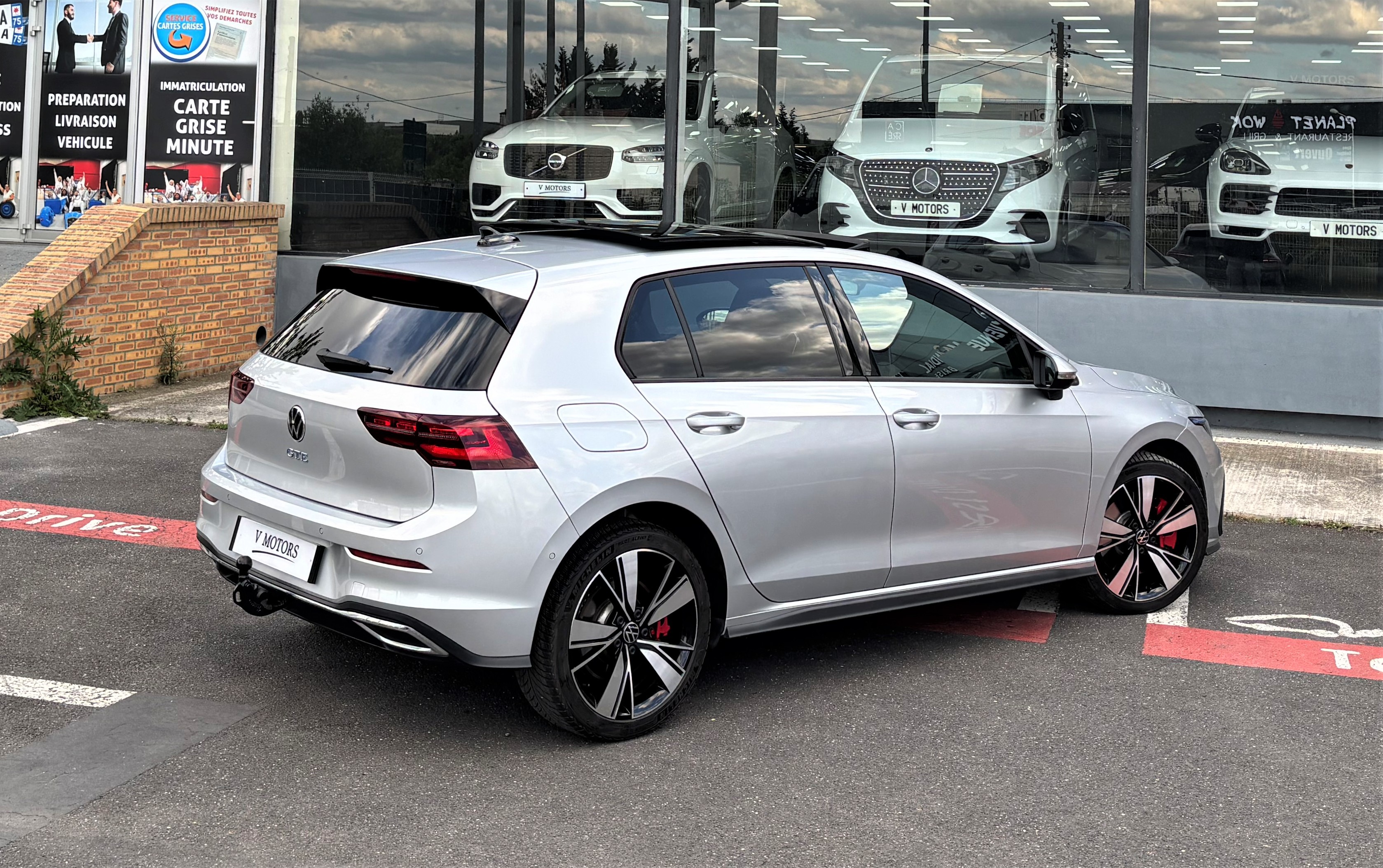 Volkswagen Golf VIII GTE E-HYBRID 245 PERFORMANCE DESIGN' Panorama 1er Main