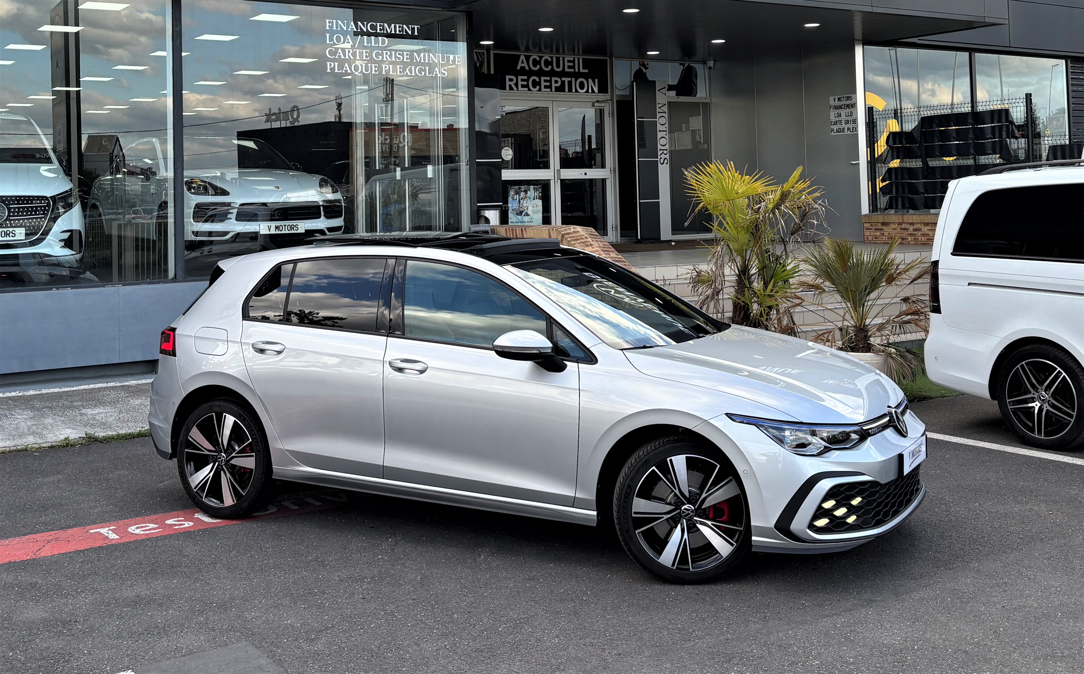 Volkswagen Golf VIII GTE E-HYBRID 245 PERFORMANCE DESIGN' Panorama 1er Main