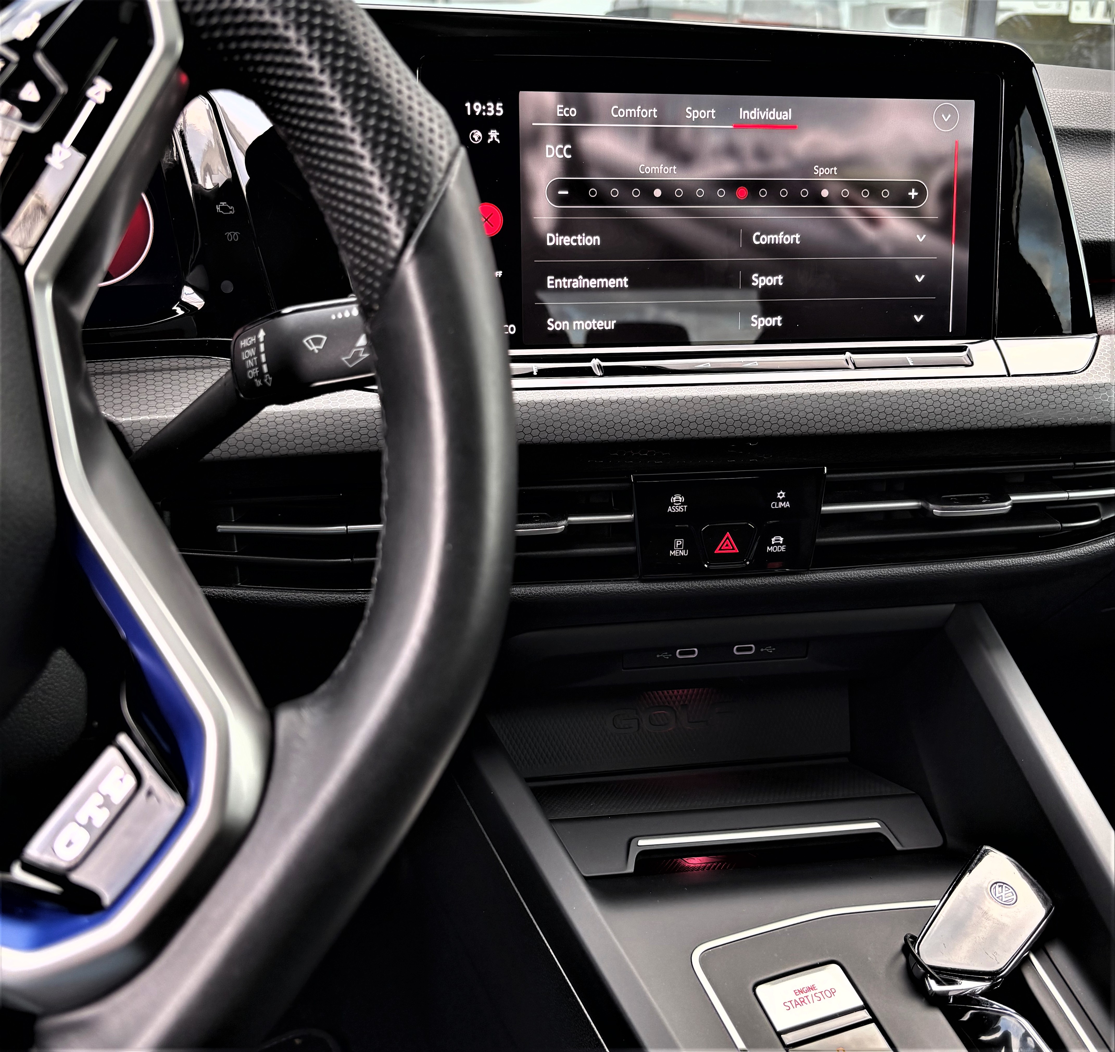 Volkswagen Golf VIII GTE E-HYBRID 245 PERFORMANCE DESIGN' Panorama 1er Main