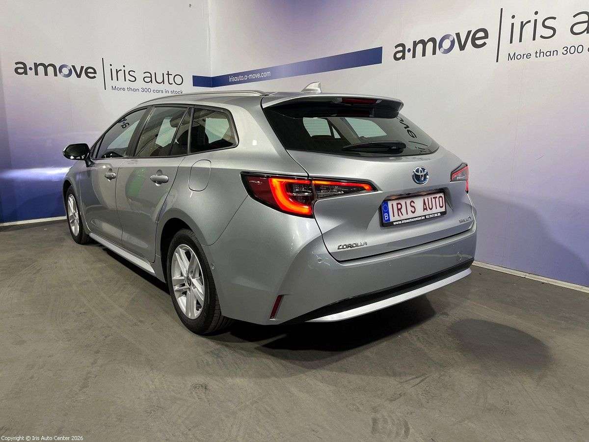 Toyota Corolla 1.8 HYBRID | CARPLAY | ADAPTATIVE CRUISE thumbnail