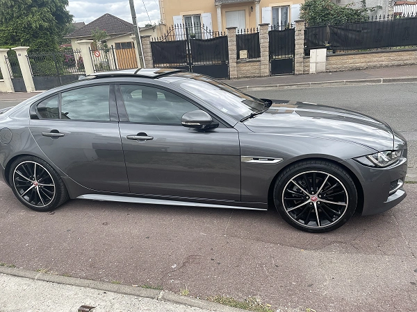 Jaguar Xe 2.0D 180 11CV R-SPORT AWD AUTO