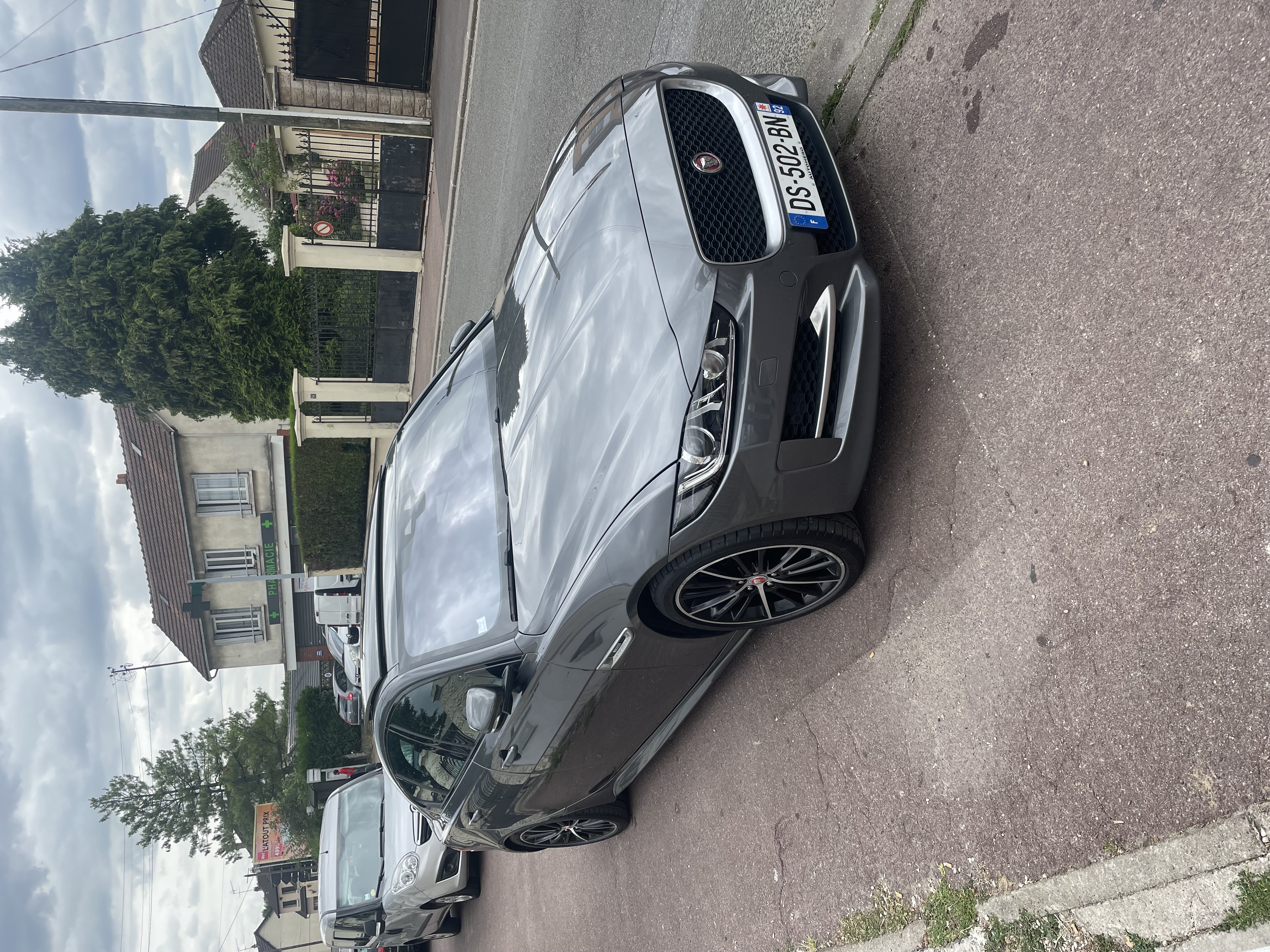 Jaguar Xe 2.0D 180 11CV R-SPORT AWD AUTO