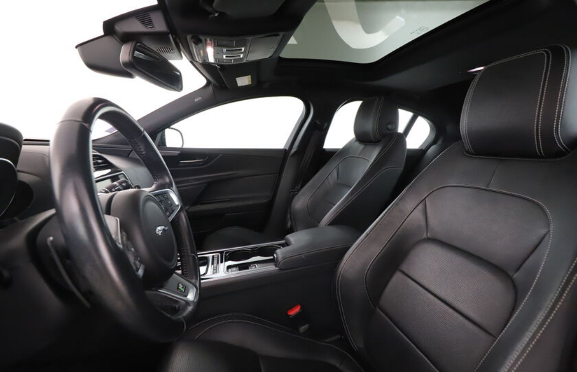 Jaguar Xe 2.0D 180 11CV R-SPORT AWD AUTO
