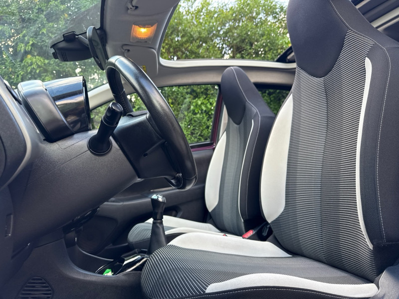 Peugeot 108 1.2 ESS 82CH ALLURE 5P * TOIT OUVRANT * CAMERA * GARANTIE