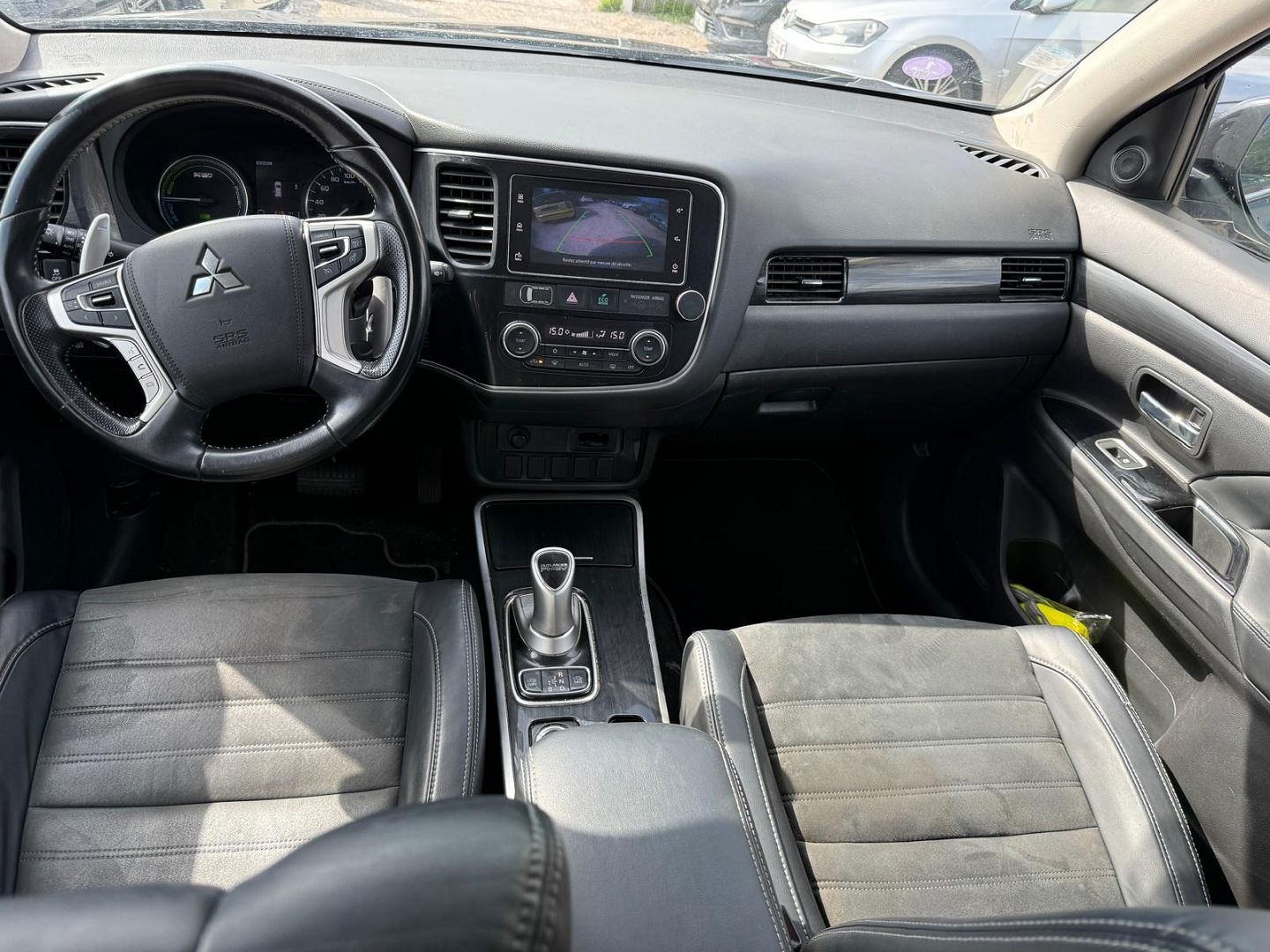 Mitsubishi OUTLANDER PHEV HYBRIDE RECHARGEABLE 200CH INTENSE STYLE