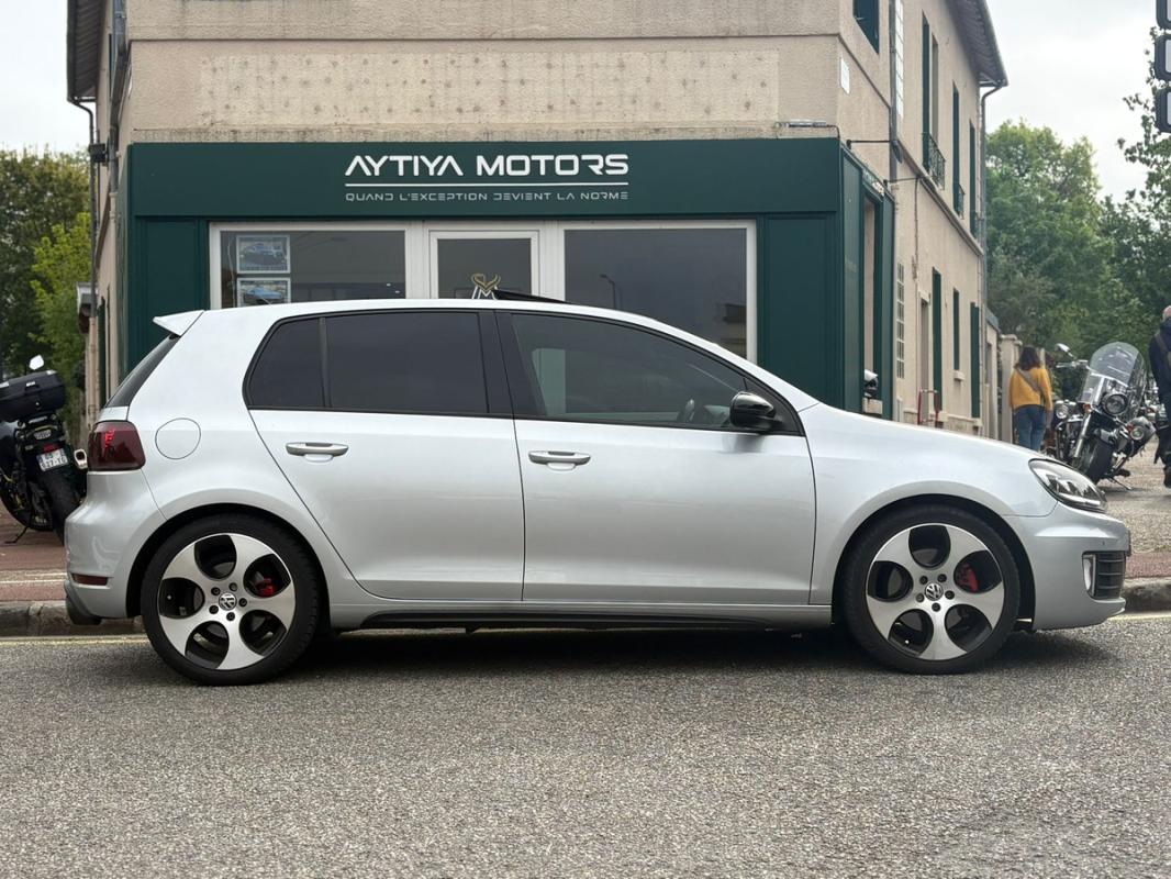 Volkswagen Golf 6 GTI phase 1 - 210 cv Boite DSG 7