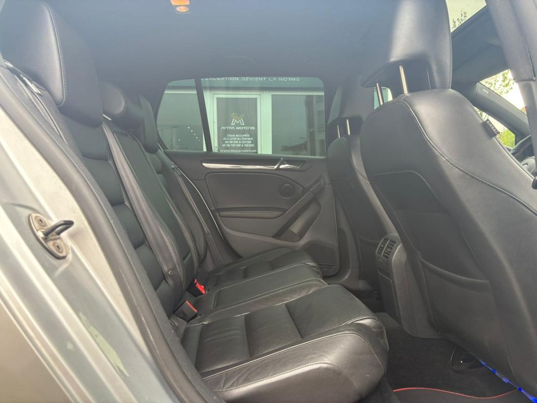 Volkswagen Golf 6 GTI phase 1 - 210 cv Boite DSG 7