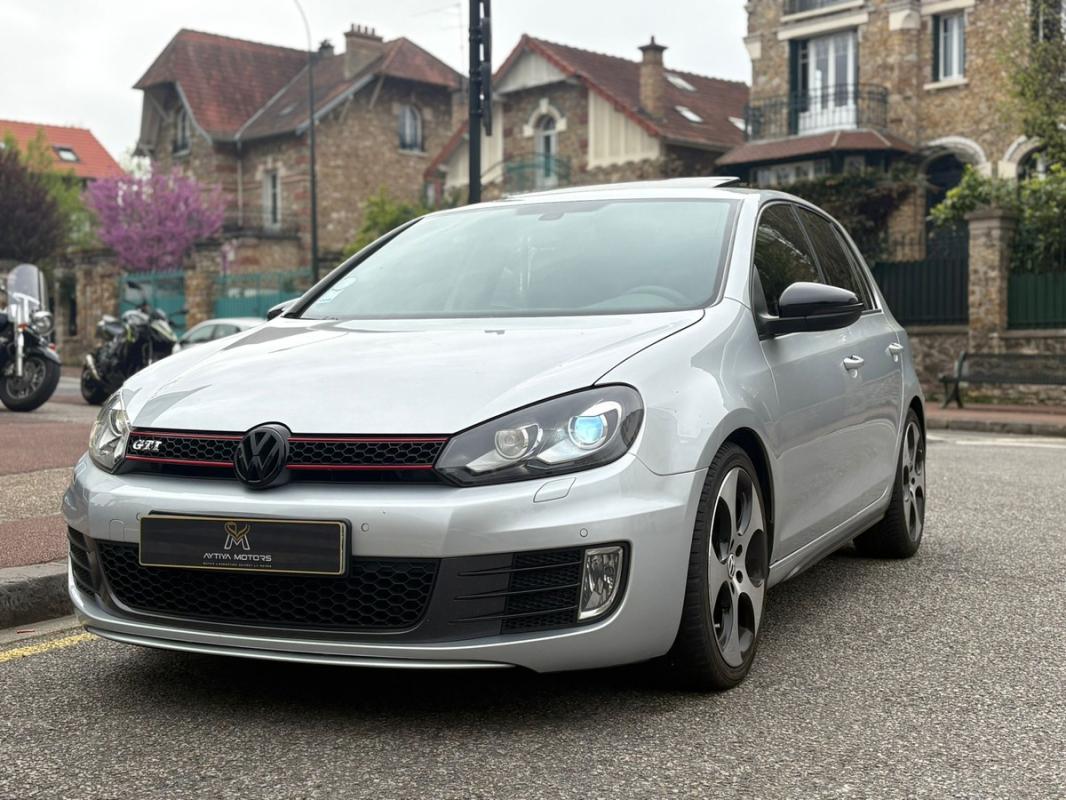 Volkswagen Golf 6 GTI phase 1 - 210 cv Boite DSG 7