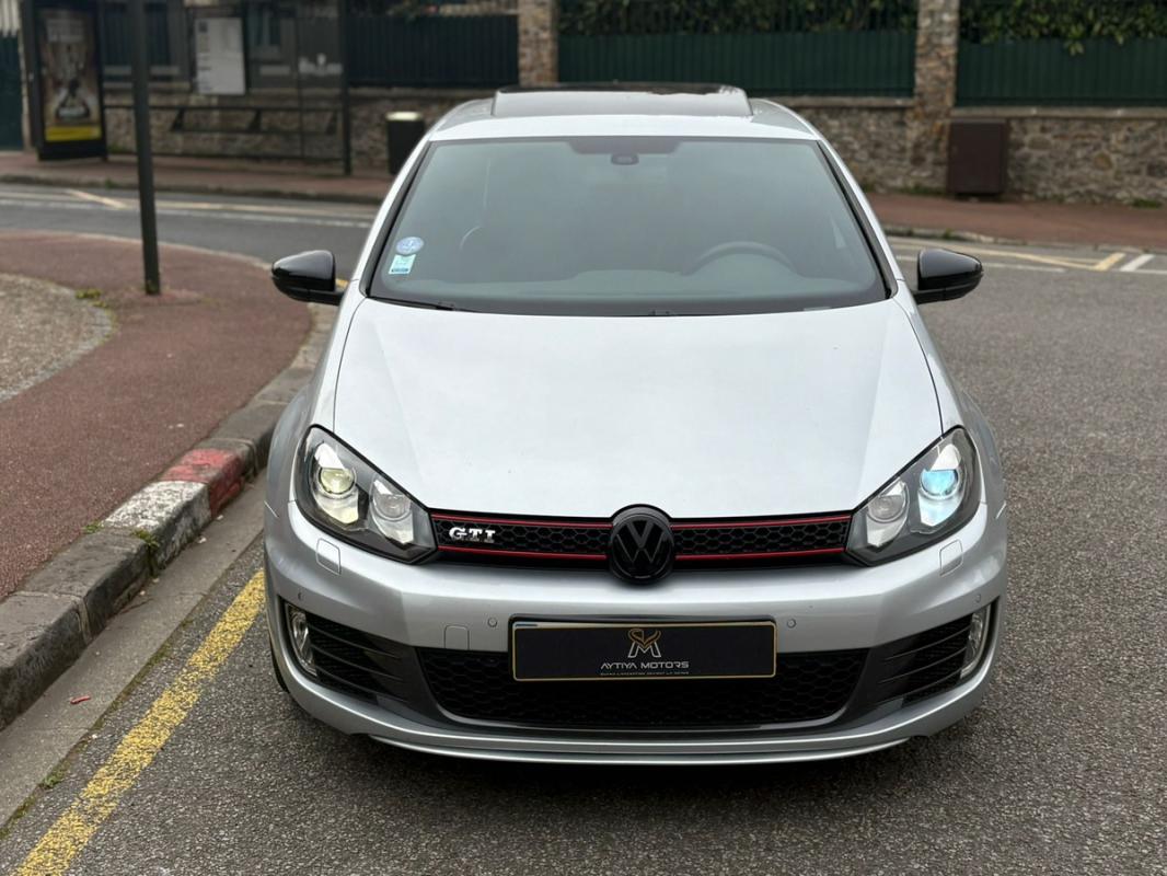 Volkswagen Golf 6 GTI phase 1 - 210 cv Boite DSG 7