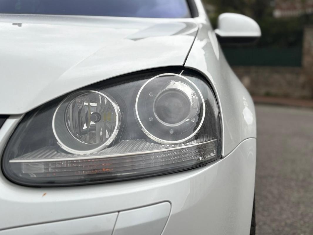 Volkswagen Golf V GTI - 2.0L 230cv Edition 60 Joer Lëtzebuerg numéro 21 /