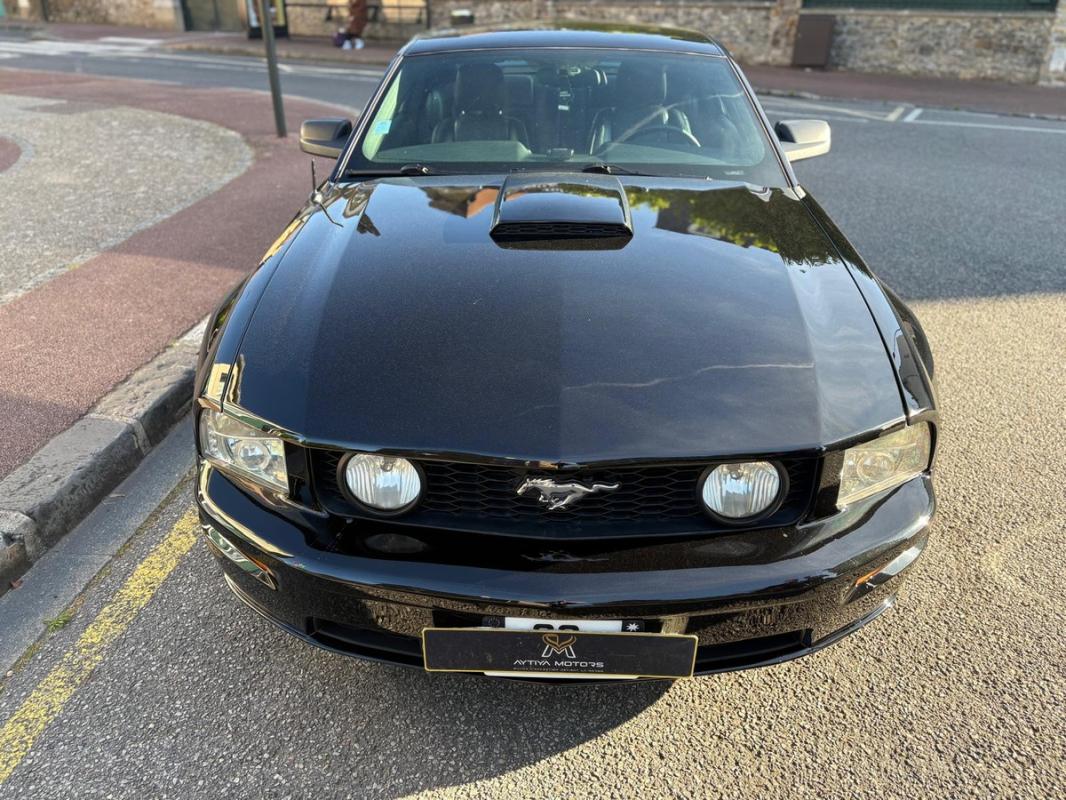 Ford Mustang GT Premium - V8 4.6L