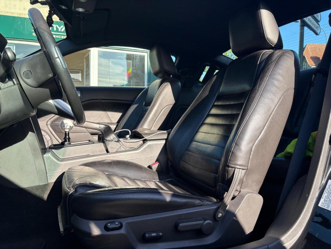Ford Mustang GT Premium - V8 4.6L