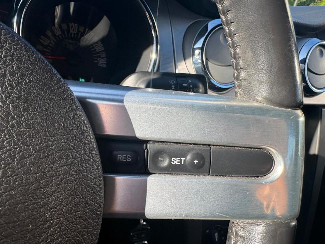 Ford Mustang GT Premium - V8 4.6L