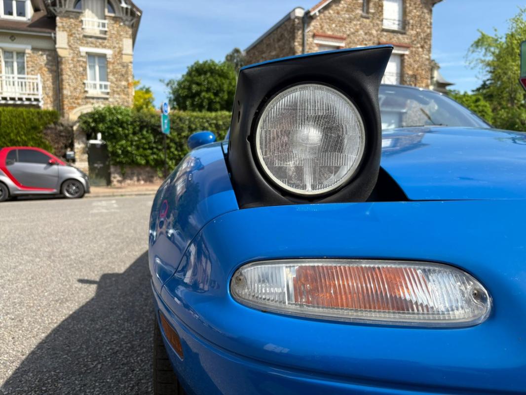 Mazda Mx5 Miata NA Blue Mariner