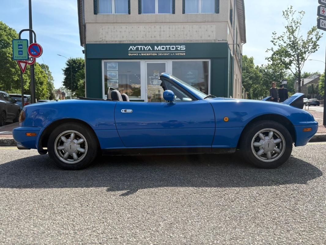 Mazda Mx5 Miata NA Blue Mariner