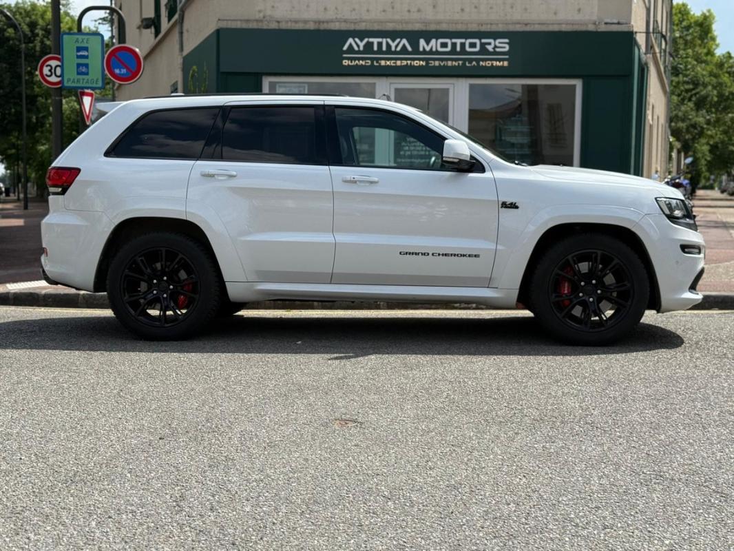 Jeep Grand Cherokee V8 SRT - Night edition