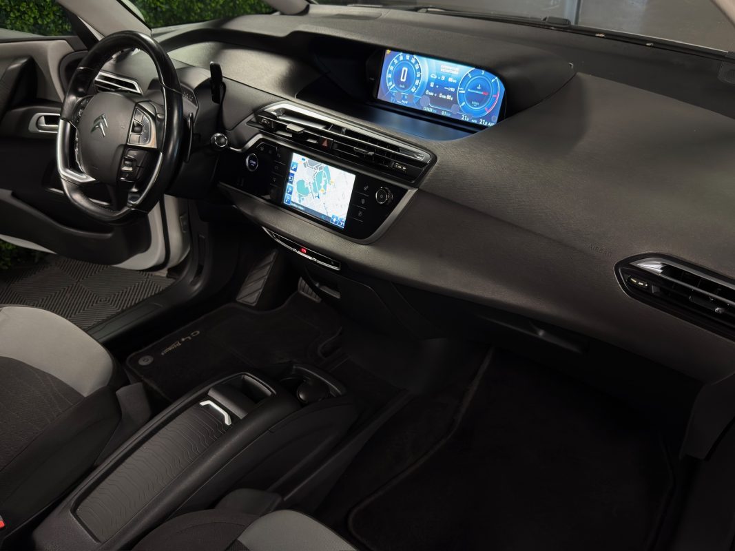 Citroen C4 II INTENSIVE 1.6 E HDI 115 Cv BOITE AUTOMATIQUE / 5 PLACES - GARANTIE 1 AN