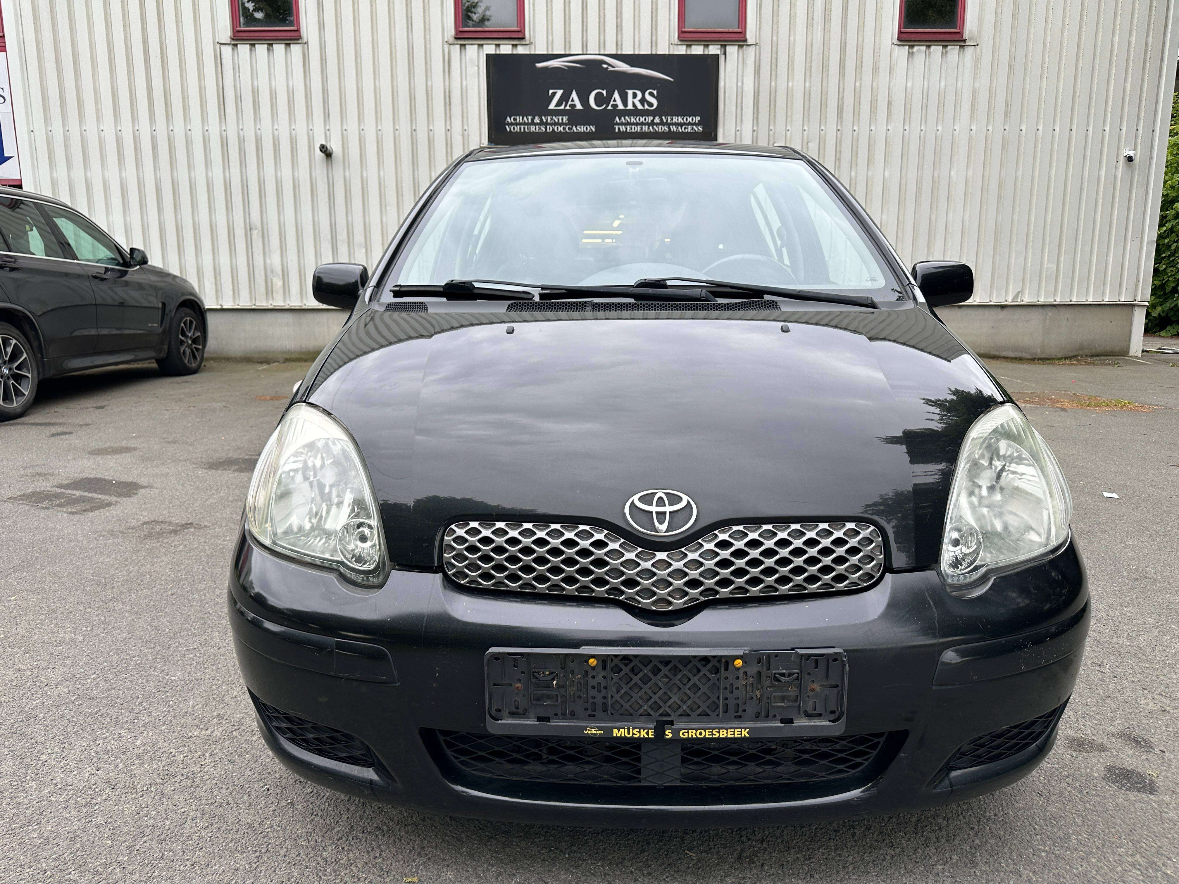 Toyota Yaris 1.3i VVT-i 16v Linea Sol / export uniquement