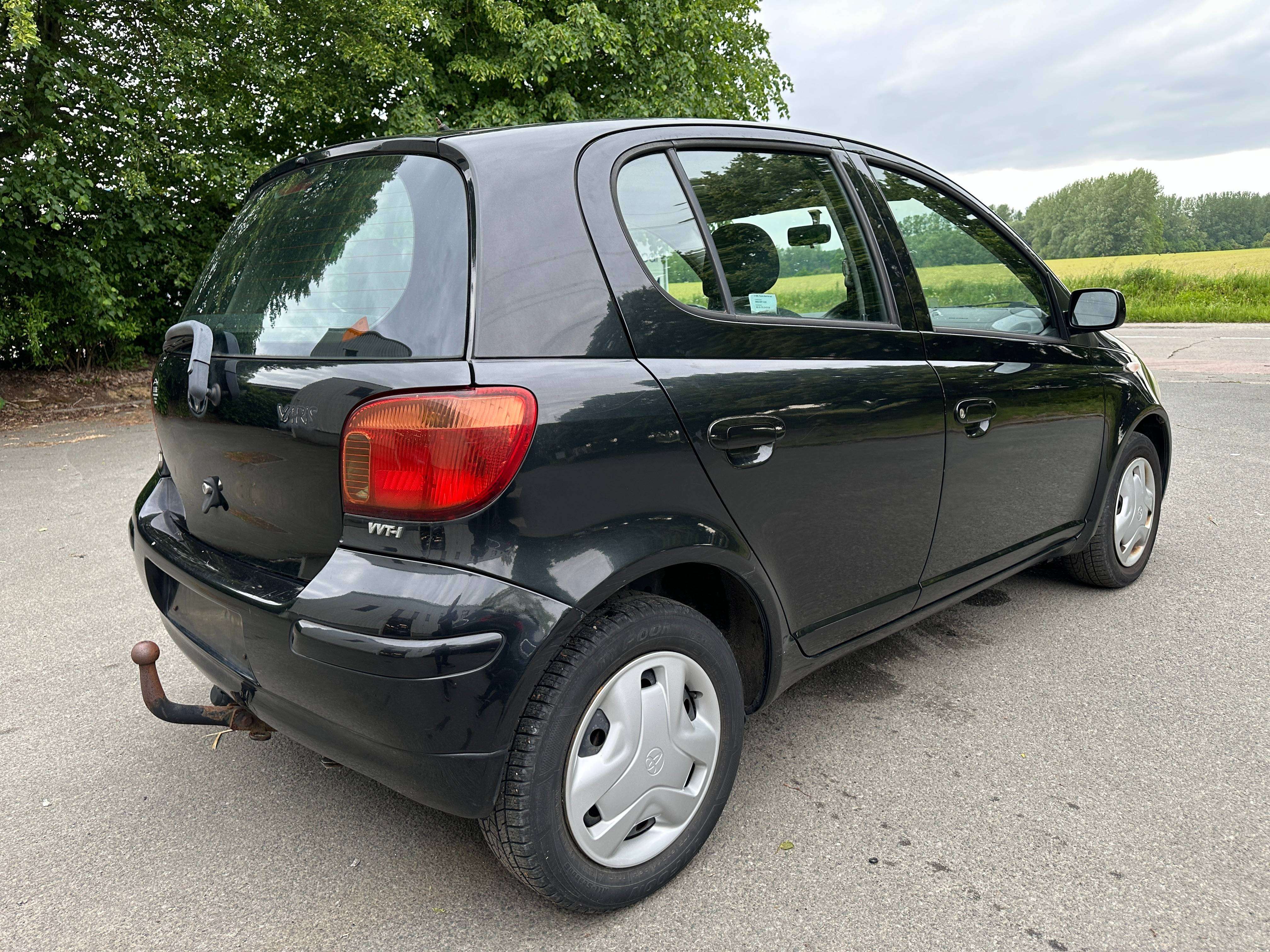 Toyota Yaris 1.3i VVT-i 16v Linea Sol / export uniquement
