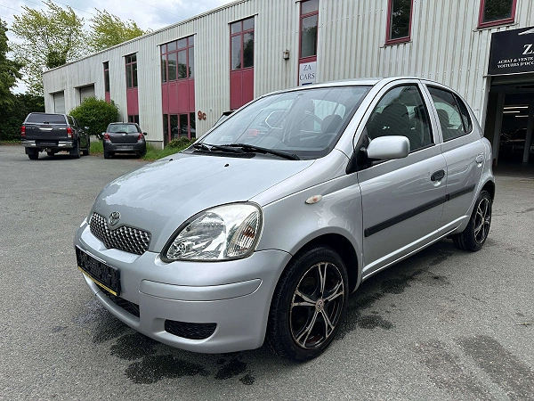 Toyota Yaris 1.3i VVT-i 16v Linea Sol / export uniquement